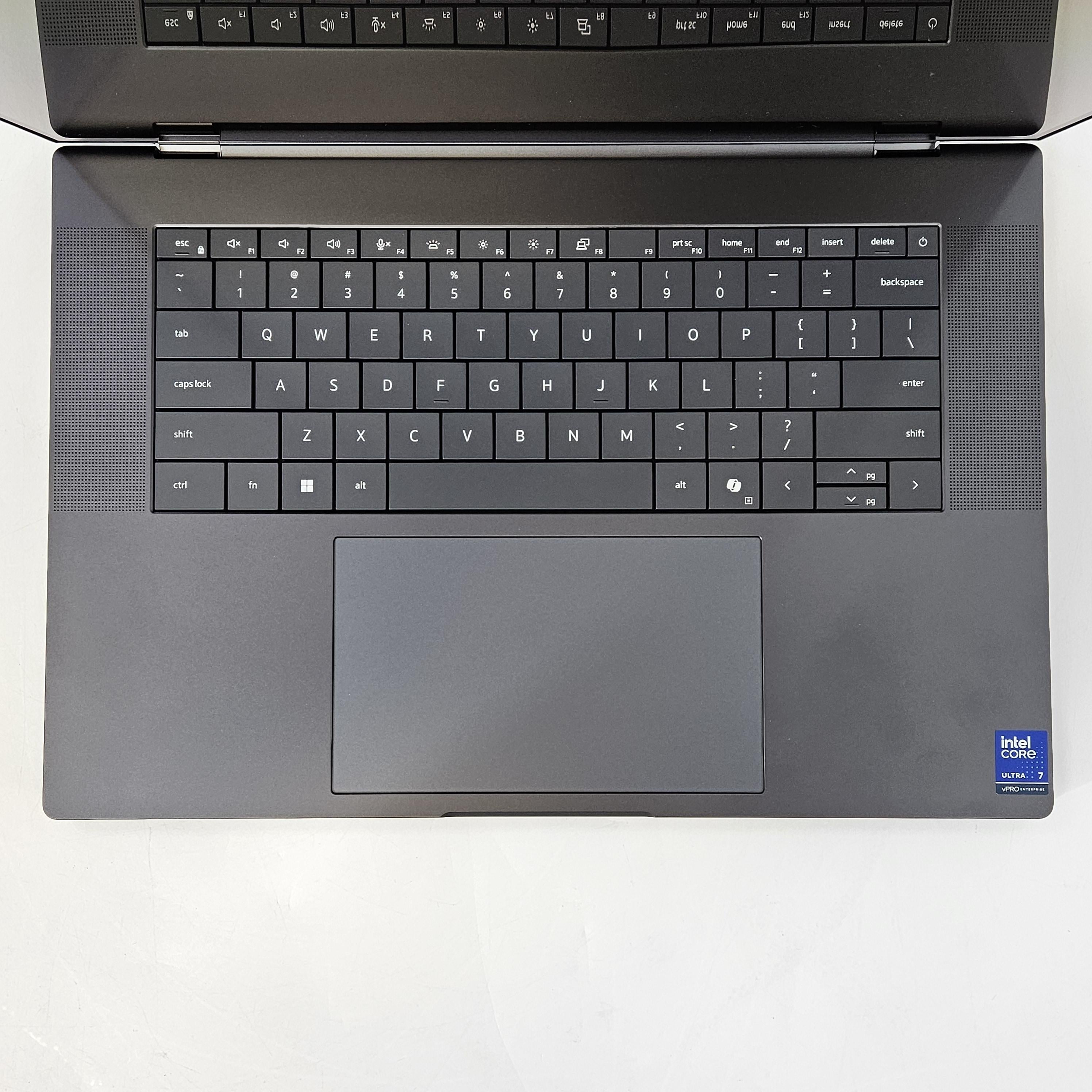 Dell Pro Max 16 Premium MA16250 Magnetite 2.2 GHz Intel Core Ultra 7 Series 2 32GB RAM 512GB Solid State Drive NVIDIA RTX PRO 1000 Blackwell 8 GB