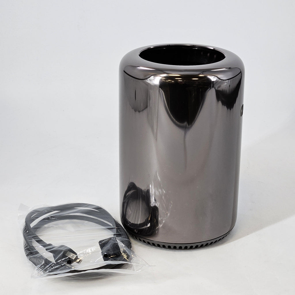 Apple Mac Pro Late 2013 Black 3.5 GHz 6-Core Intel Xeon E5 32GB RAM 1TB Solid State Drive AMD FirePro D500 3 GB