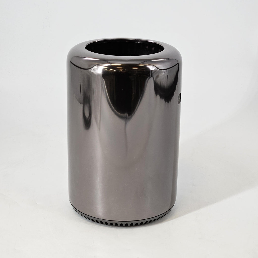 Apple Mac Pro Late 2013 Black 3.5 GHz 6-Core Intel Xeon E5 32GB RAM 1TB Solid State Drive AMD FirePro D500 3 GB