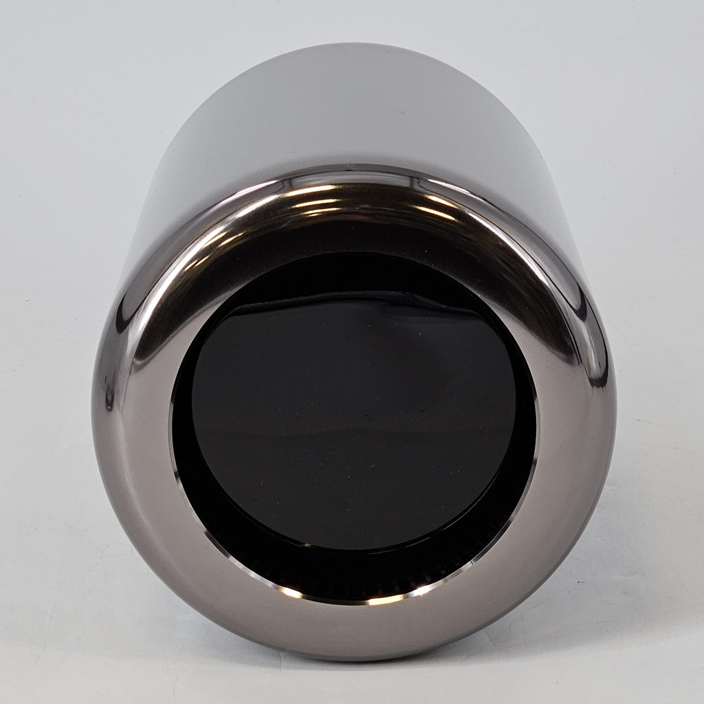 Apple Mac Pro Late 2013 Black 3.5 GHz 6-Core Intel Xeon E5 32GB RAM 1TB Solid State Drive AMD FirePro D500 3 GB