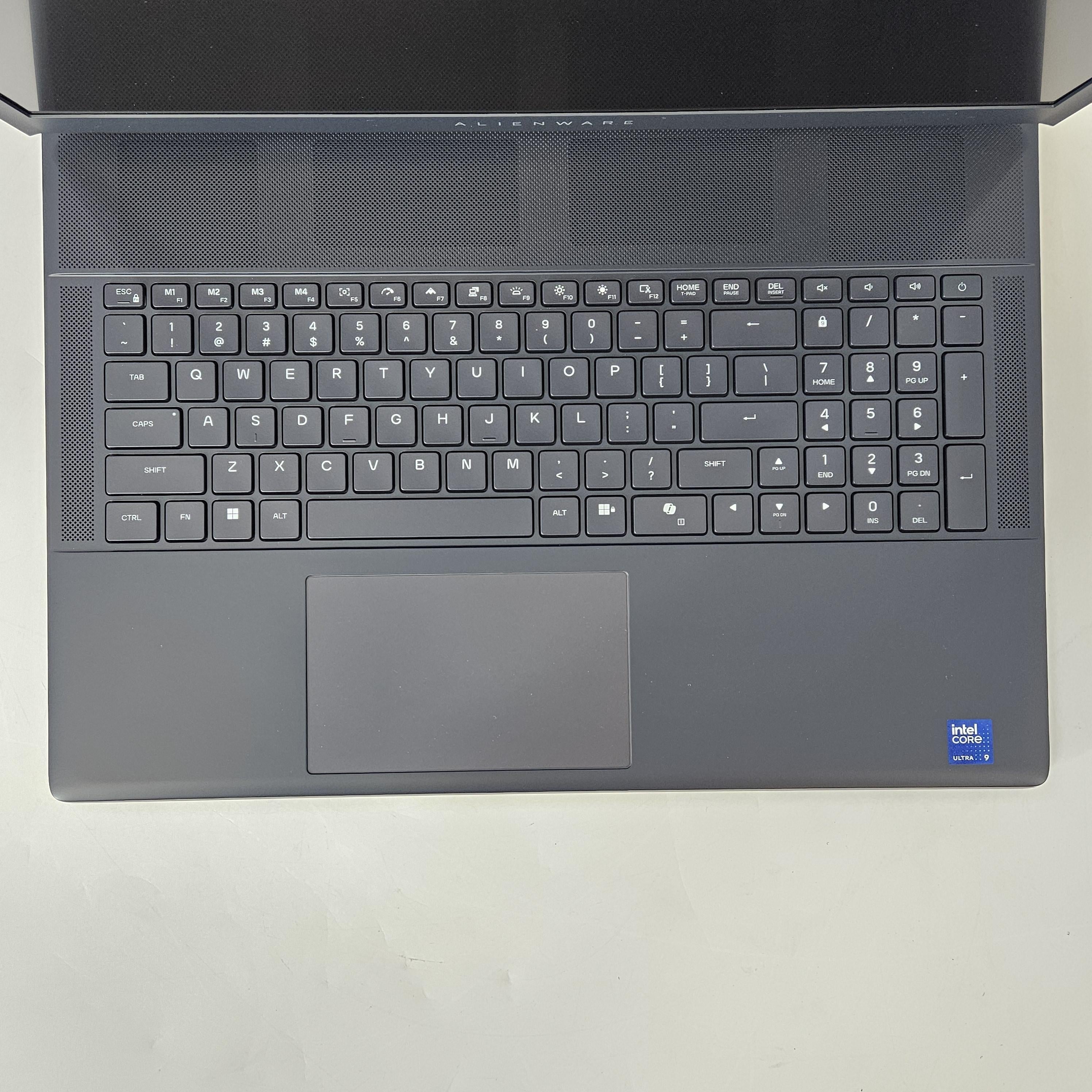 Dell Alienware 18 Area-51 Teal 2.7 GHz Intel Core Ultra 9 Series 2 32GB RAM 2TB Solid State Drive NVIDIA GeForce RTX 5080 16 GB