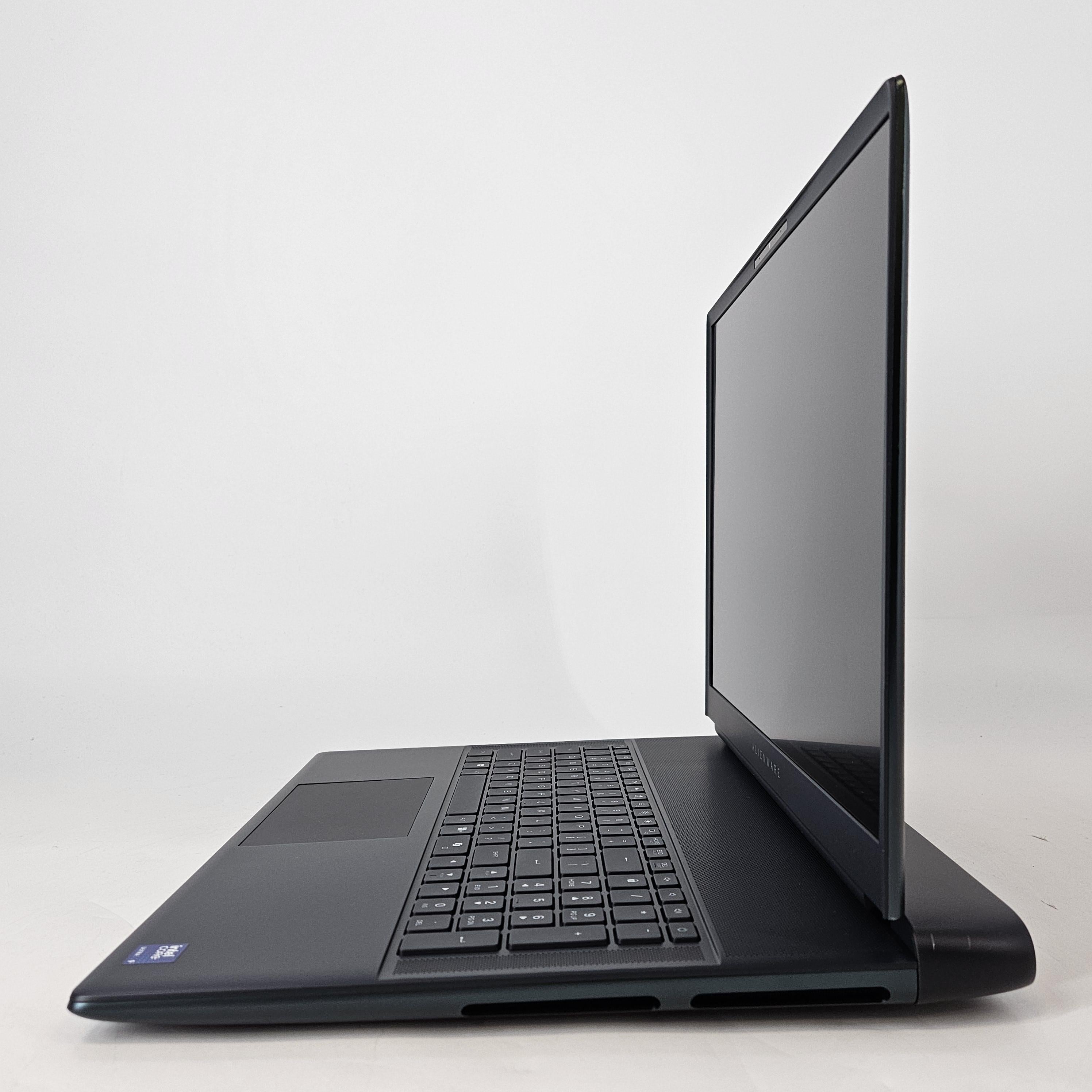 Dell Alienware 18 Area-51 Teal 2.7 GHz Intel Core Ultra 9 Series 2 32GB RAM 2TB Solid State Drive NVIDIA GeForce RTX 5080 16 GB