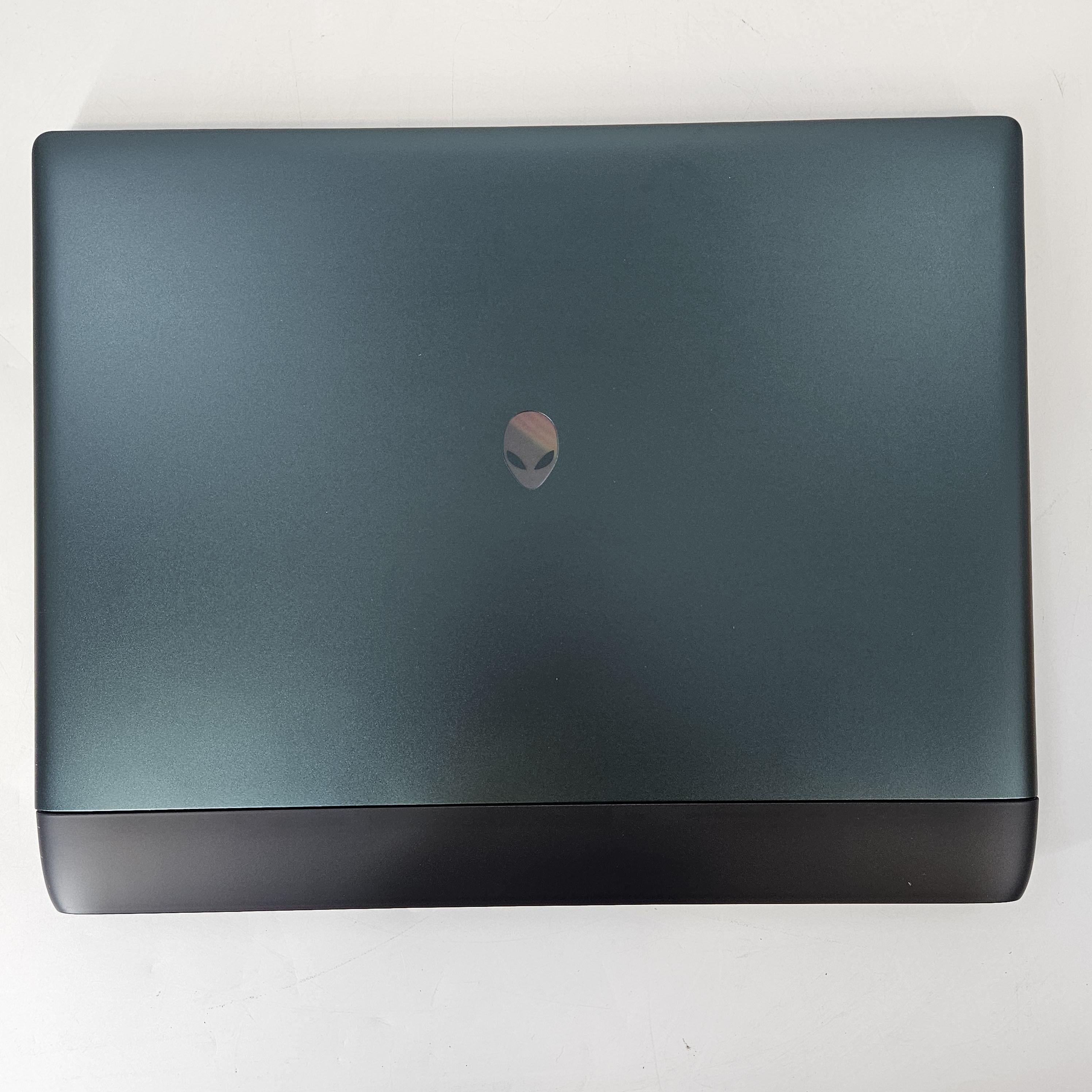 Dell Alienware 18 Area-51 Teal 2.7 GHz Intel Core Ultra 9 Series 2 32GB RAM 2TB Solid State Drive NVIDIA GeForce RTX 5080 16 GB