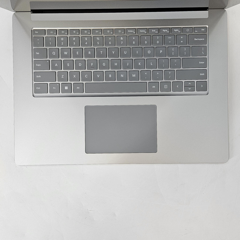 Microsoft Surface Laptop 5 15 Platinum 2.6 GHz Intel Core i7 12th Gen. 16GB RAM 512GB Solid State Drive