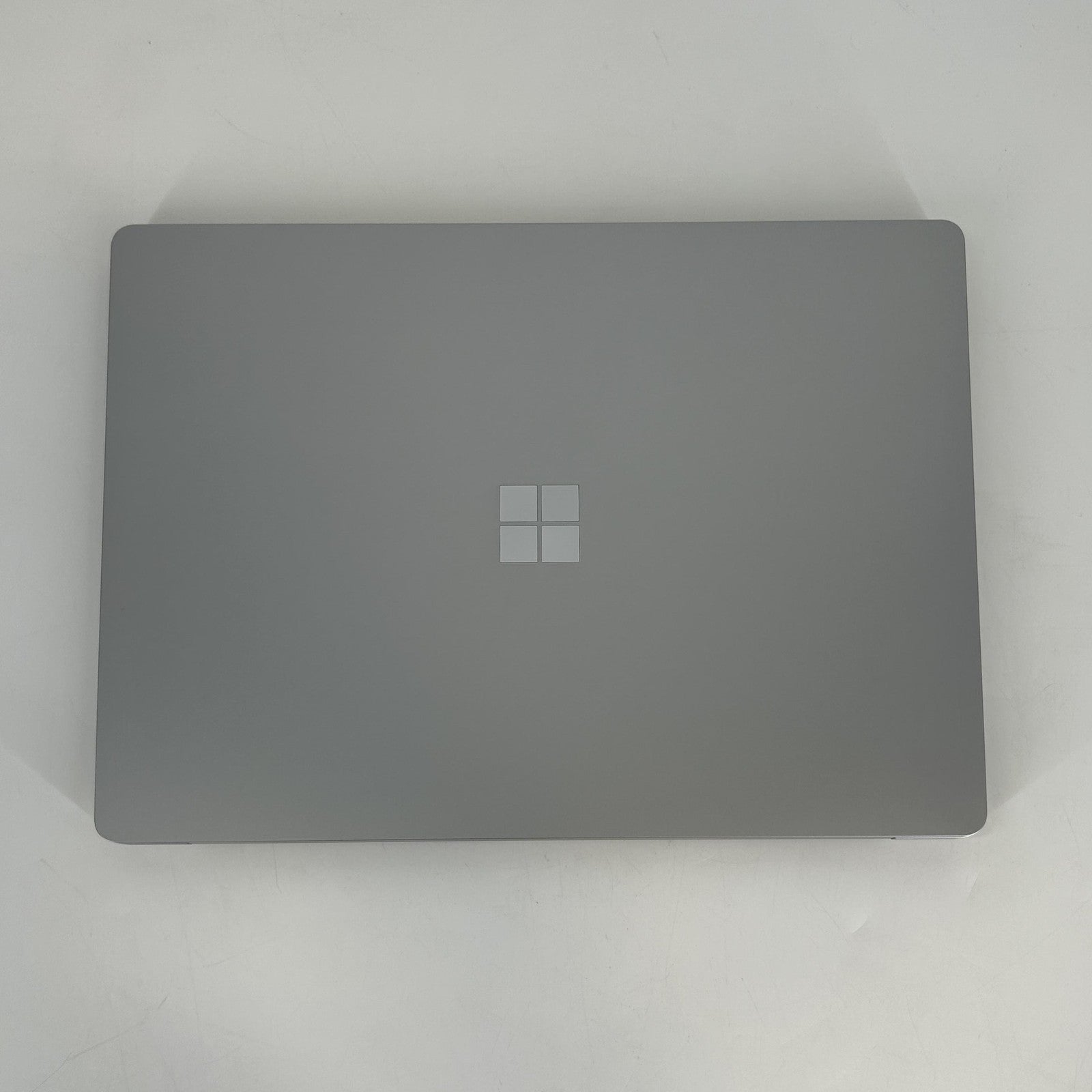 Microsoft Surface Laptop 6 13.5 Platinum 3.8 GHz Intel Core Ultra 7 16GB RAM 512GB Solid State Drive