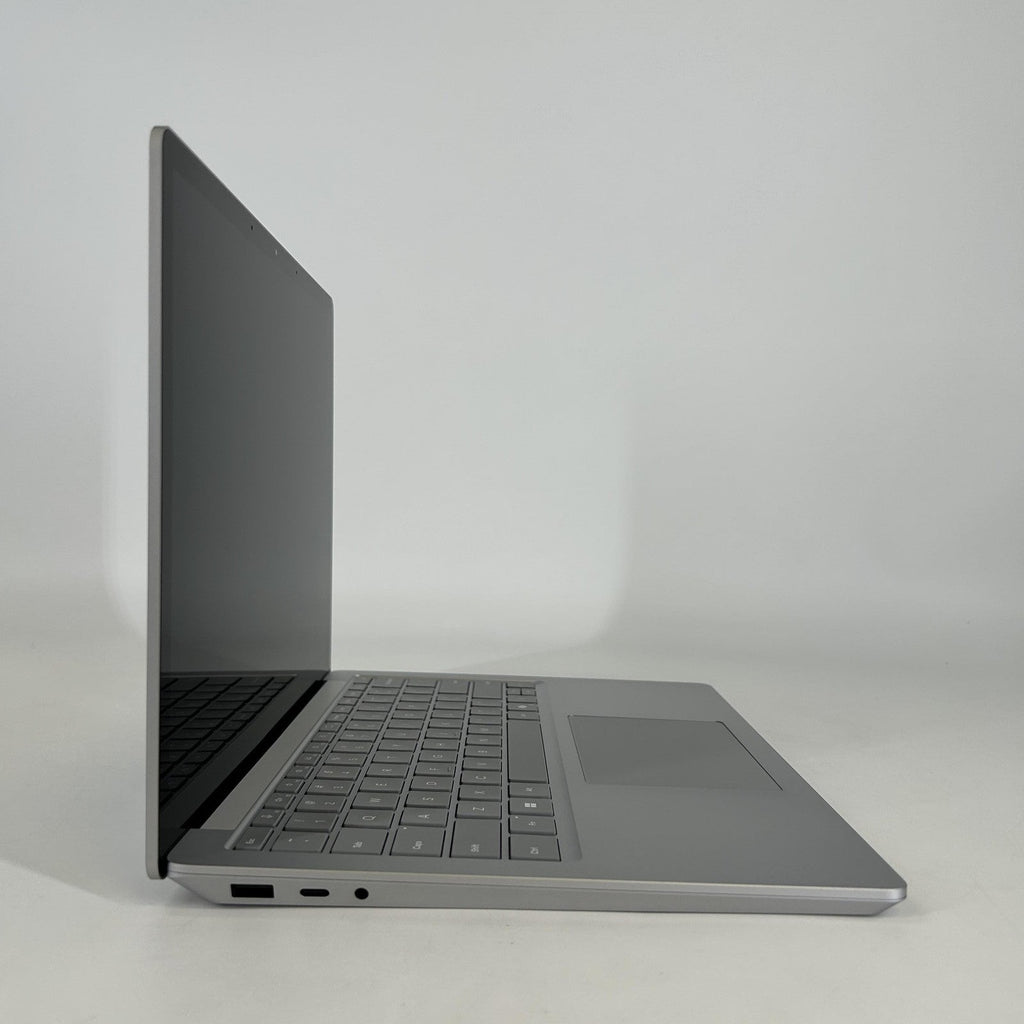 Microsoft Surface Laptop 6 13.5 Platinum 3.8 GHz Intel Core Ultra 7 16GB RAM 512GB Solid State Drive