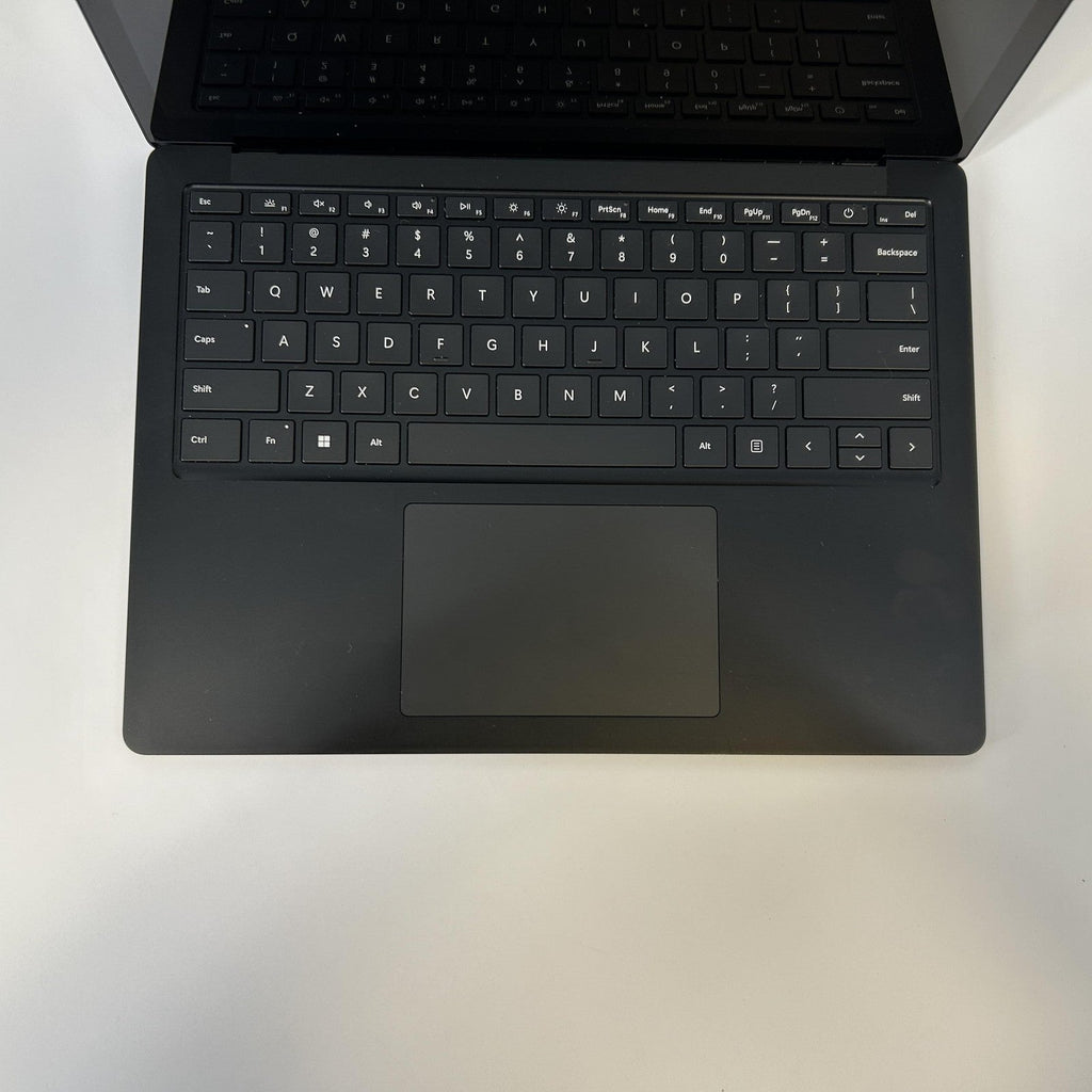 Microsoft Surface Laptop 5 13.5 Black 2.7 GHz Intel Core i7 12th Gen. 16GB RAM 512GB Solid State Drive