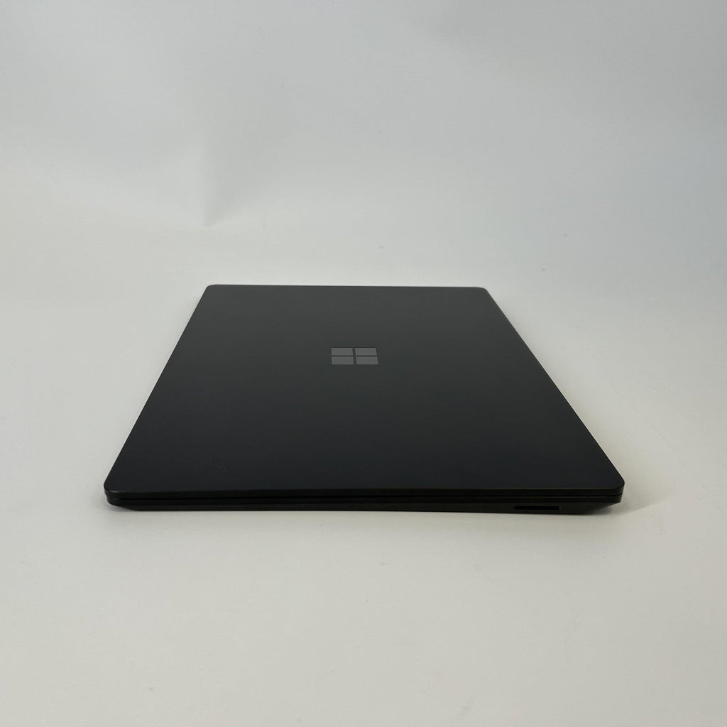 Microsoft Surface Laptop 5 13.5 Black 2.7 GHz Intel Core i7 12th Gen. 16GB RAM 512GB Solid State Drive