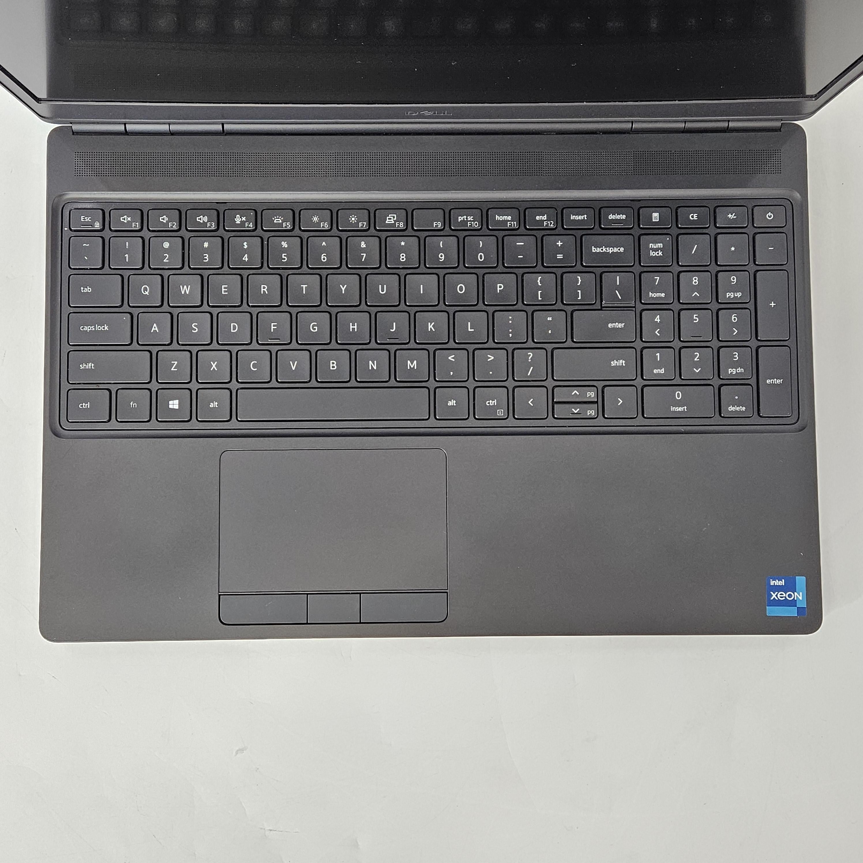 Dell Precision 7560 15.6 Gray 3.2 GHz 6-Core Intel Xeon W 64GB RAM 1TB Solid State Drive NVIDIA RTX A4000 8 GB