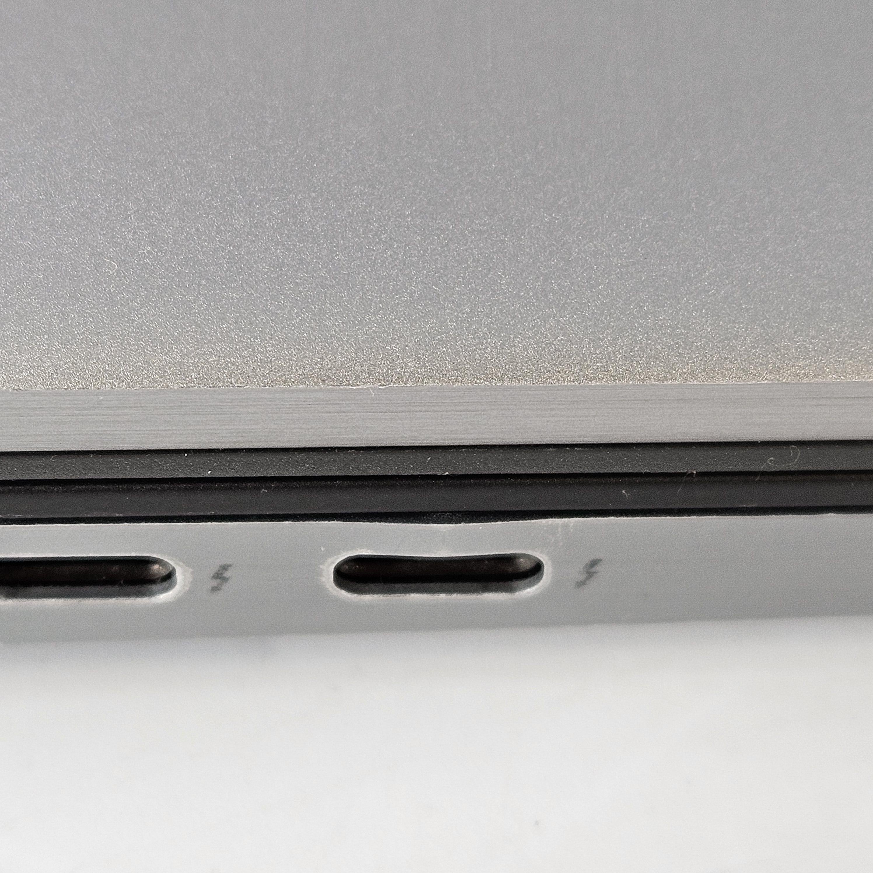 Dell Precision 7560 15.6 Gray 3.2 GHz 6-Core Intel Xeon W 64GB RAM 1TB Solid State Drive NVIDIA RTX A4000 8 GB