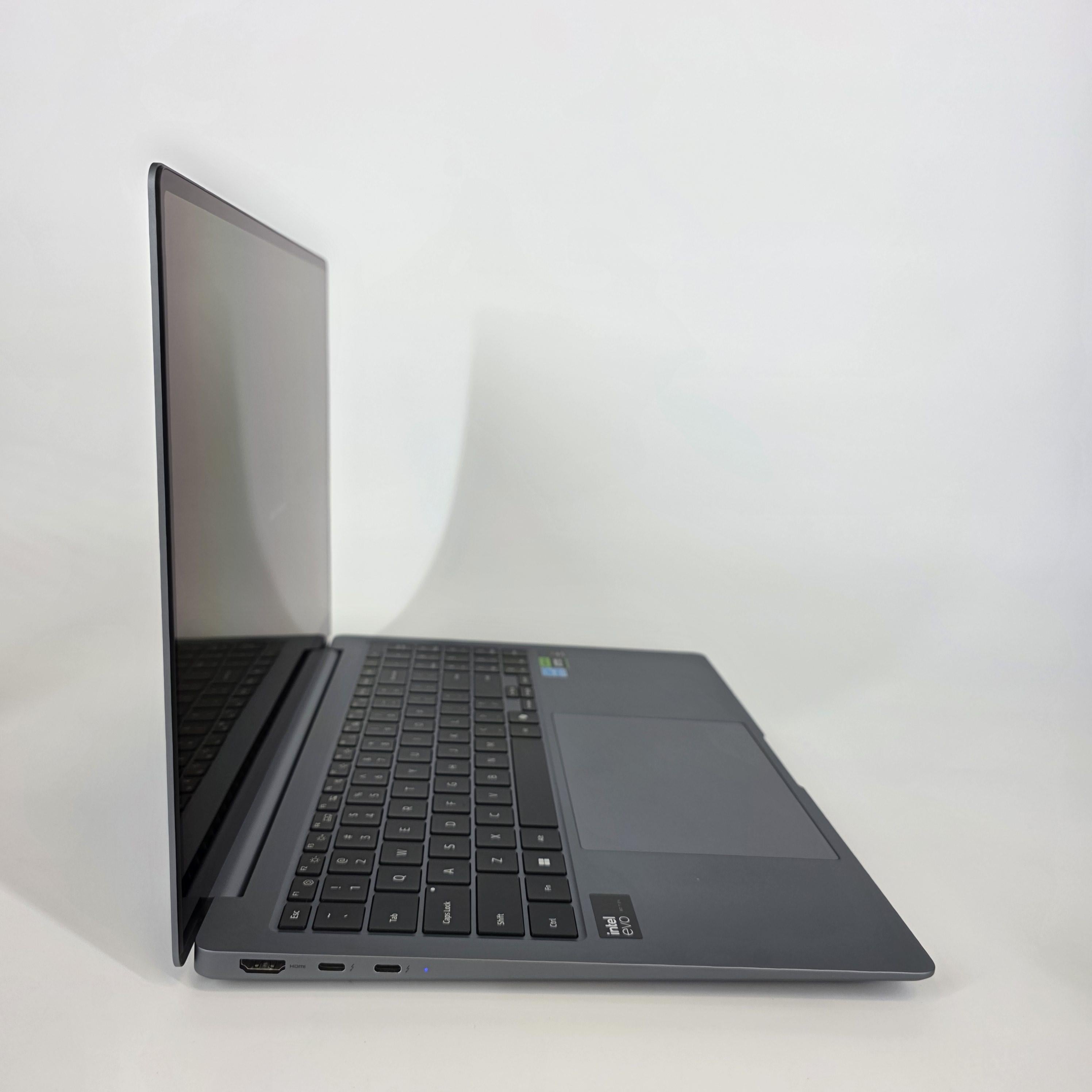Samsung Galaxy Book4 Ultra 16 Blue 2.5 GHz Intel Core Ultra 9 32GB RAM 1TB Solid State Drive NVIDIA GeForce RTX 4070 8 GB
