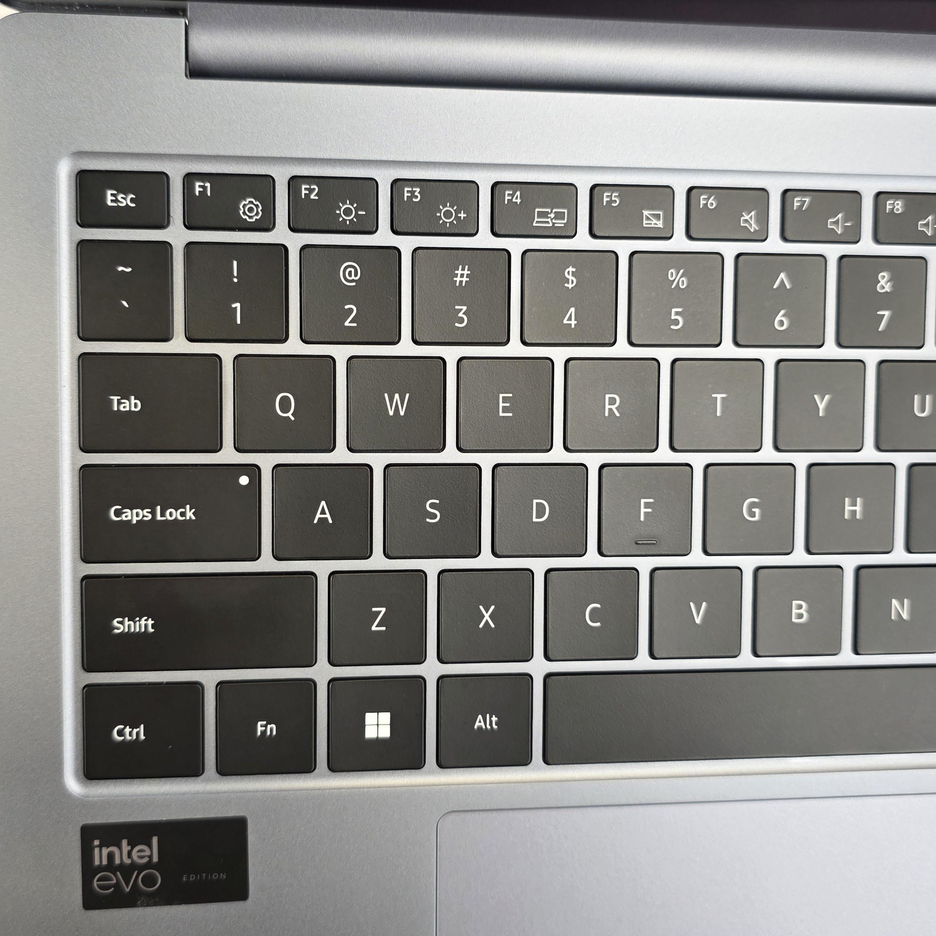 Samsung Galaxy Book4 Ultra 16 Blue 2.5 GHz Intel Core Ultra 9 32GB RAM 1TB Solid State Drive NVIDIA GeForce RTX 4070 8 GB