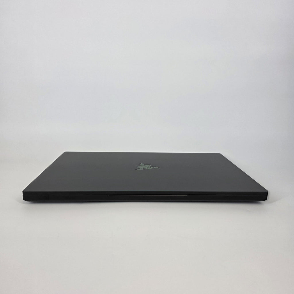 Razer Blade 17 2022 Black 2.4 GHz Intel Core i7 12th Gen. 32GB RAM 1TB Solid State Drive 1TB Solid State Drive NVIDIA GeForce RTX 3080 Ti 16 GB