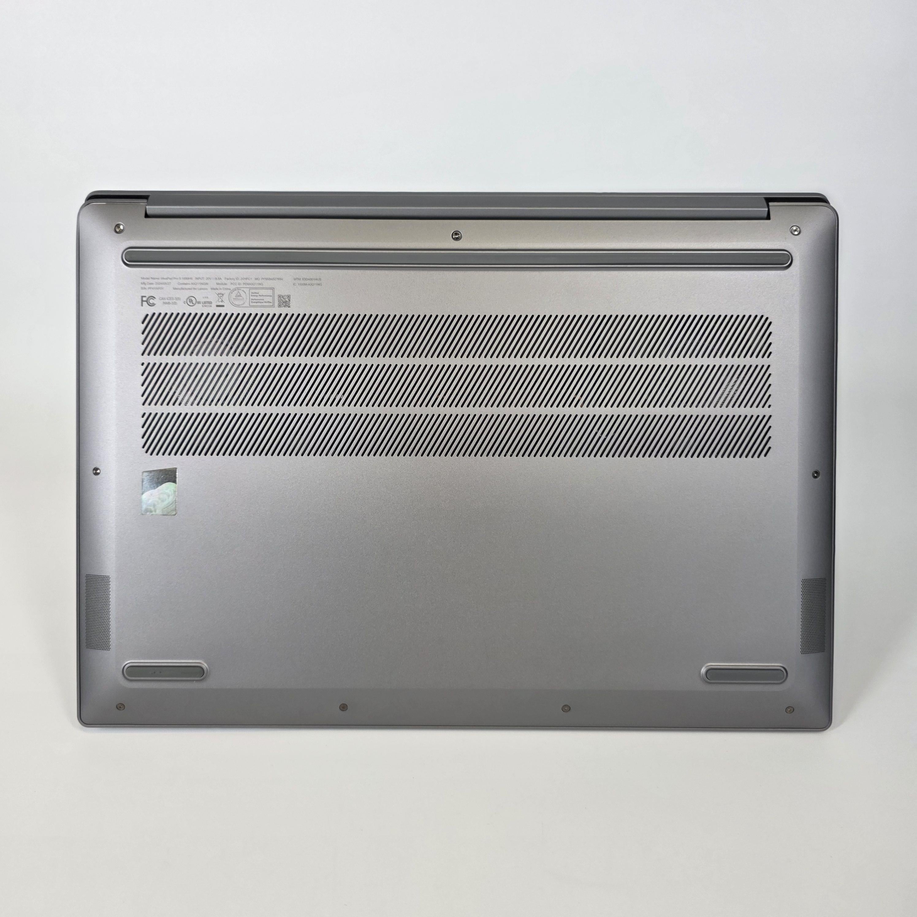 Lenovo IdeaPad Pro 5i 16 Arctic Grey 2.3 GHz Intel Core Ultra 9 32GB RAM 1TB Solid State Drive NVIDIA GeForce RTX 4050 6 GB