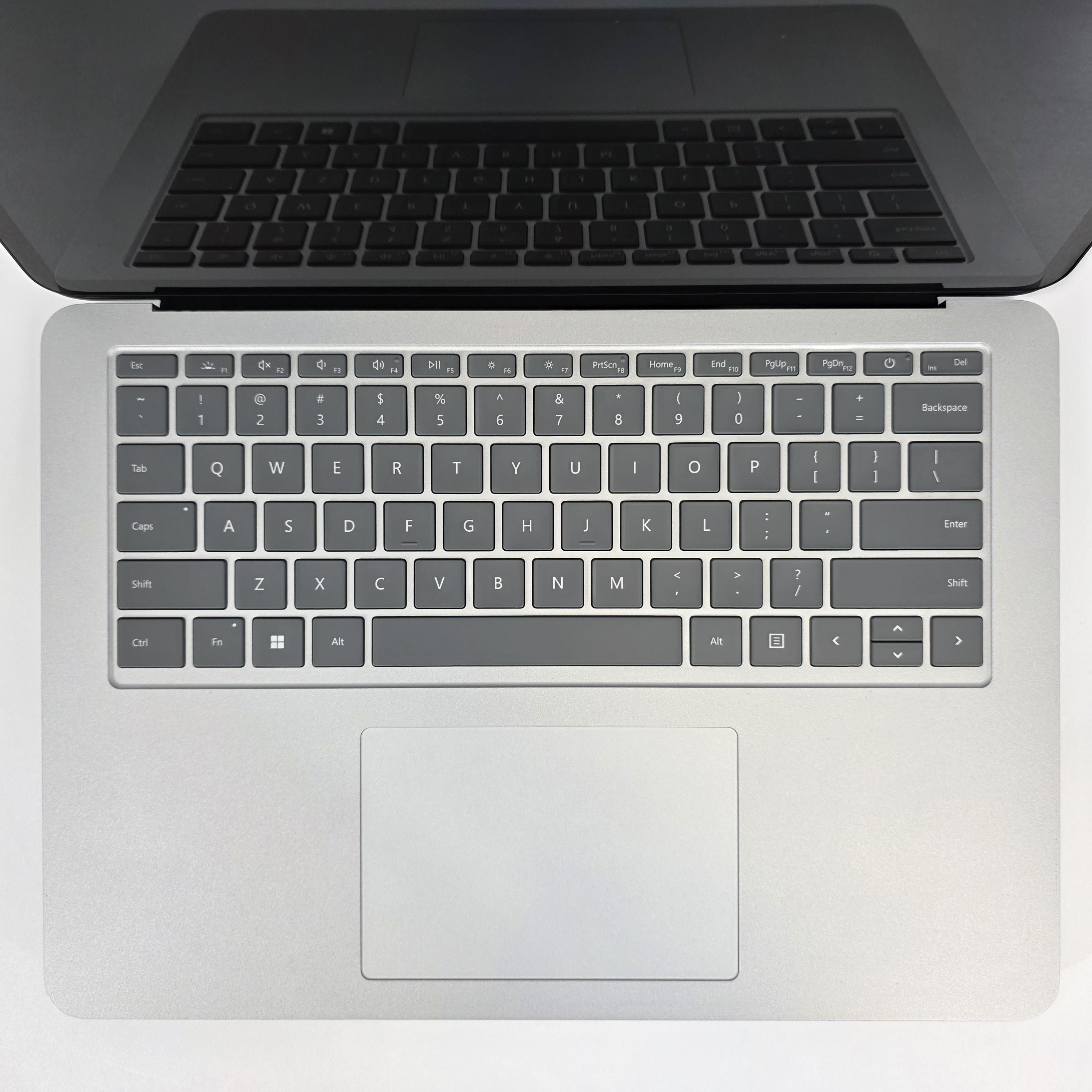 Microsoft Surface Laptop Studio 14.4 Silver 3.3 GHz Intel Core i7 11th Gen. 16GB RAM 512GB Solid State Drive NVIDIA GeForce RTX 3050 Ti 4 GB