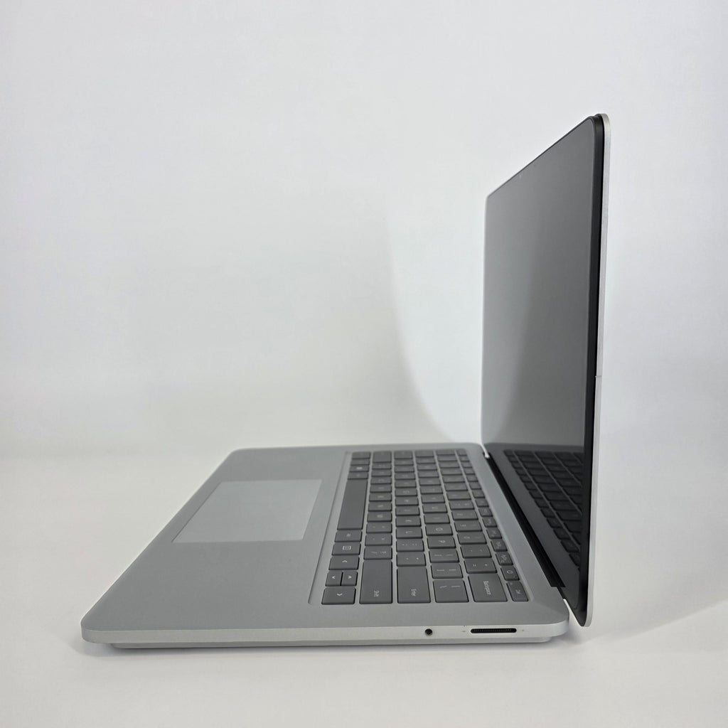 Microsoft Surface Laptop Studio 14.4 Silver 3.3 GHz Intel Core i7 11th Gen. 16GB RAM 512GB Solid State Drive NVIDIA GeForce RTX 3050 Ti 4 GB
