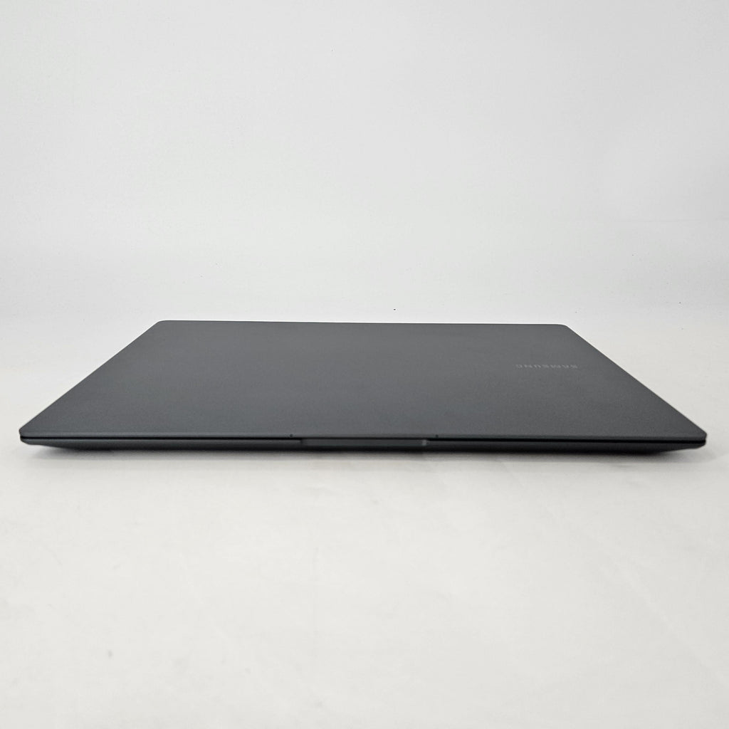 Samsung Galaxy Book3 Ultra 16 Graphite 2.6 GHz Intel Core i9 13th Gen. 32GB RAM 1TB Solid State Drive NVIDIA GeForce RTX 4070 8 GB