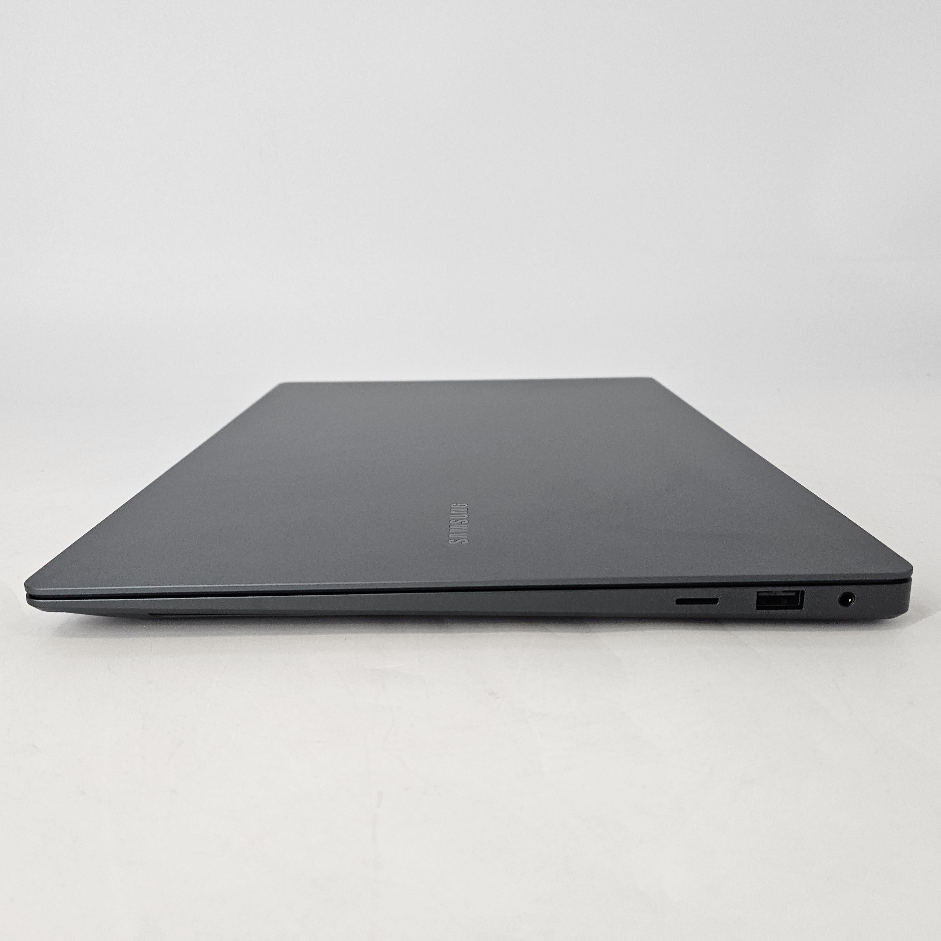 Samsung Galaxy Book3 Ultra 16 Graphite 2.6 GHz Intel Core i9 13th Gen. 32GB RAM 1TB Solid State Drive NVIDIA GeForce RTX 4070 8 GB