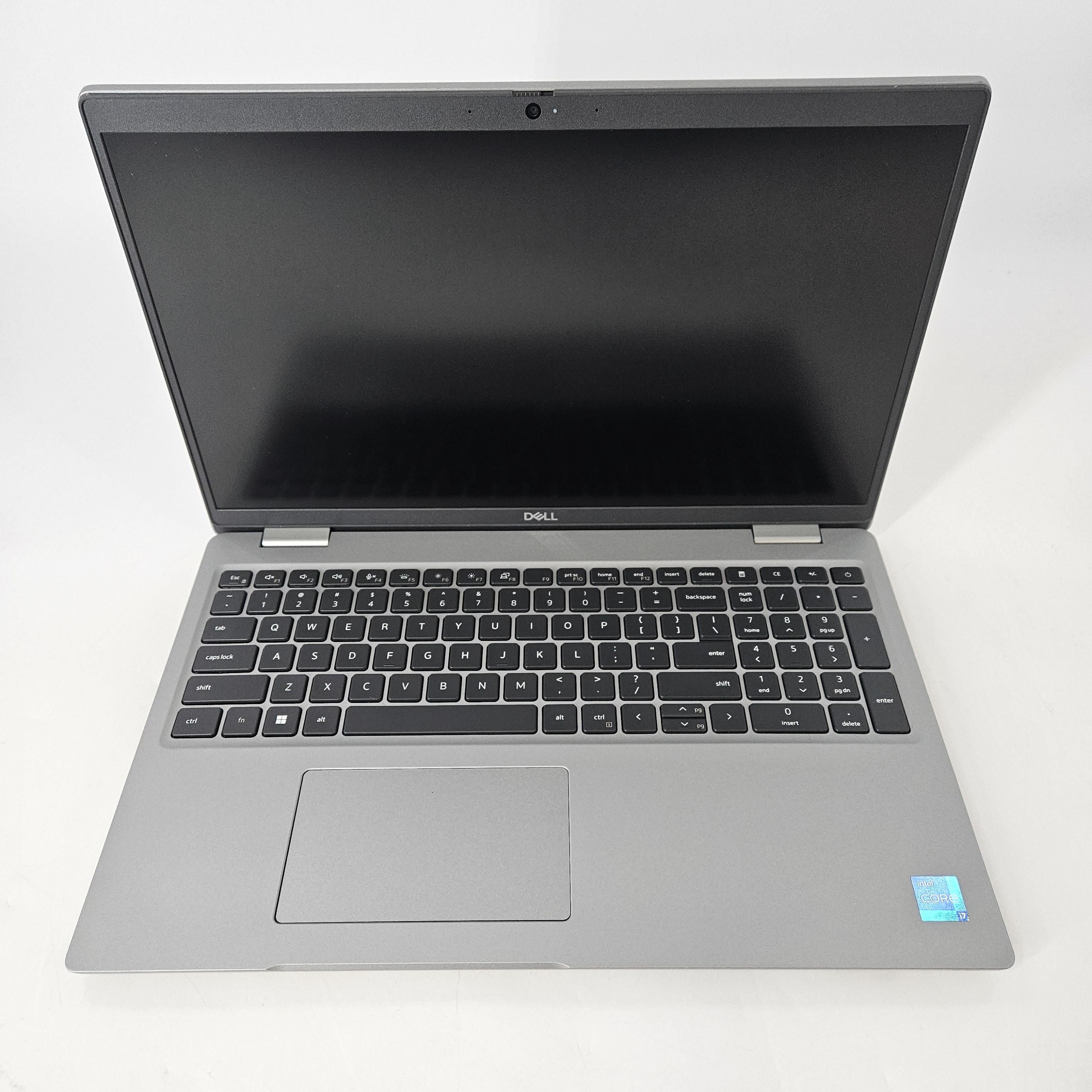 Dell Latitude 5531 15.6 Silver 1.8 GHz Intel Core i7 12th Gen. 16GB RAM 256GB Solid State Drive