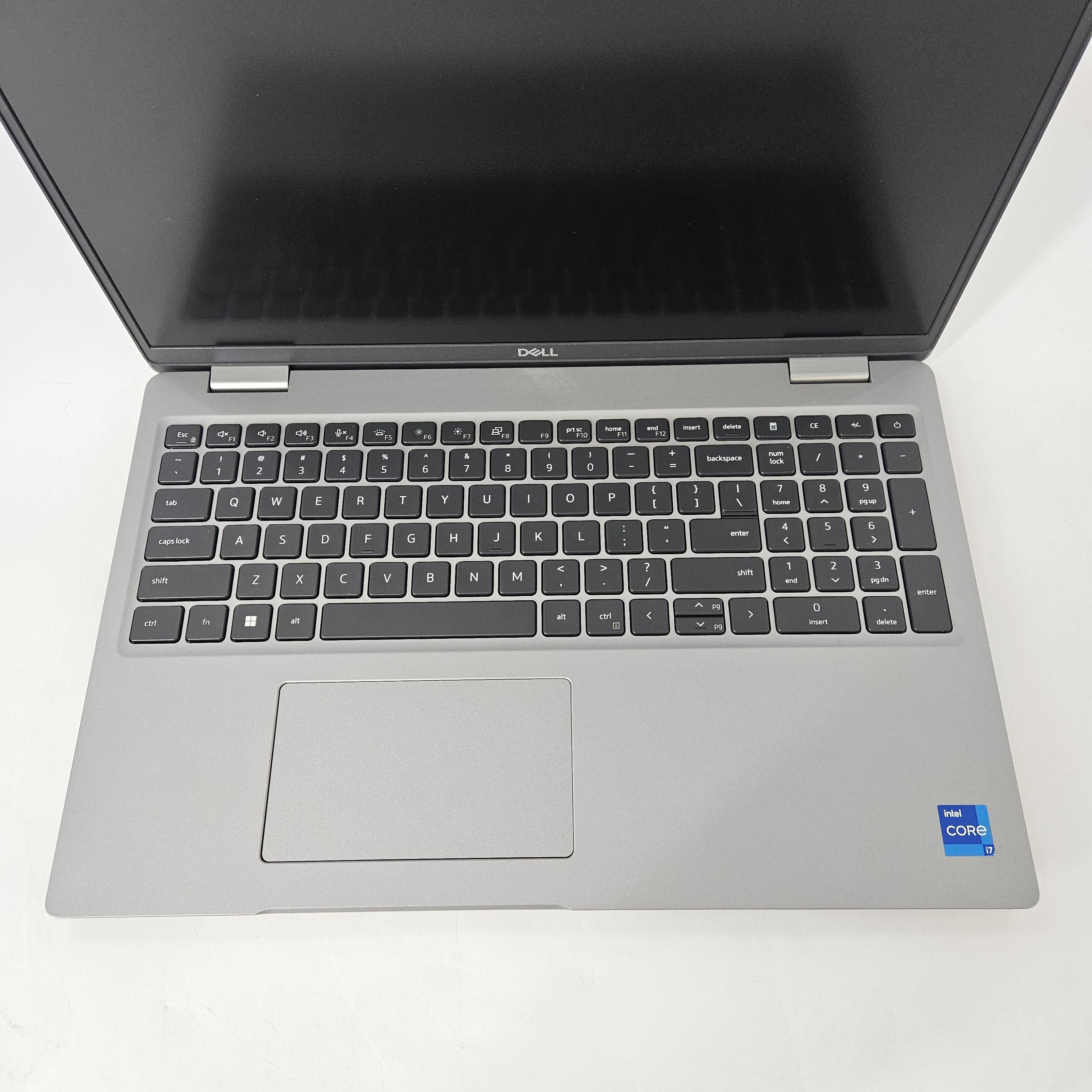 Dell Latitude 5531 15.6 Silver 1.8 GHz Intel Core i7 12th Gen. 16GB RAM 256GB Solid State Drive