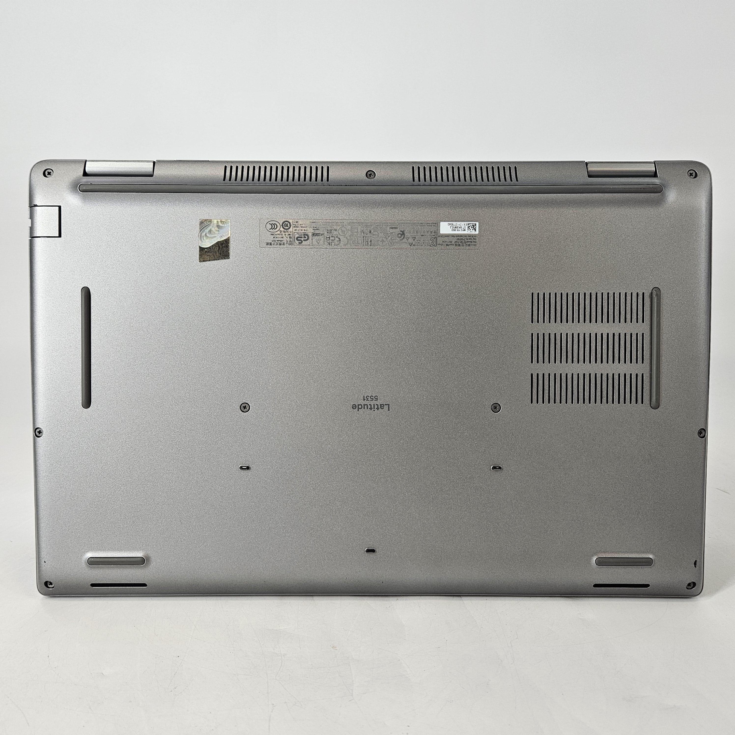 Dell Latitude 5531 15.6 Silver 1.8 GHz Intel Core i7 12th Gen. 16GB RAM 256GB Solid State Drive
