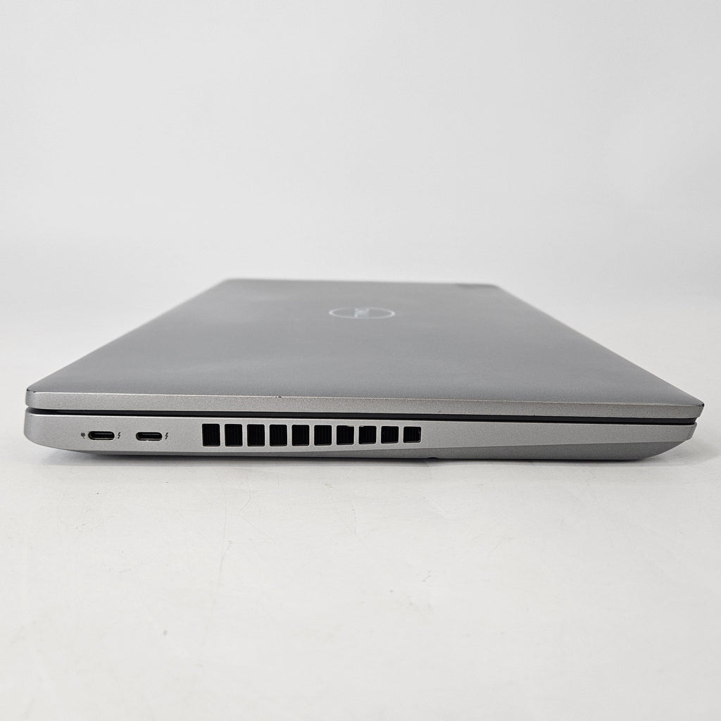 Dell Latitude 5531 15.6 Silver 1.8 GHz Intel Core i7 12th Gen. 16GB RAM 256GB Solid State Drive
