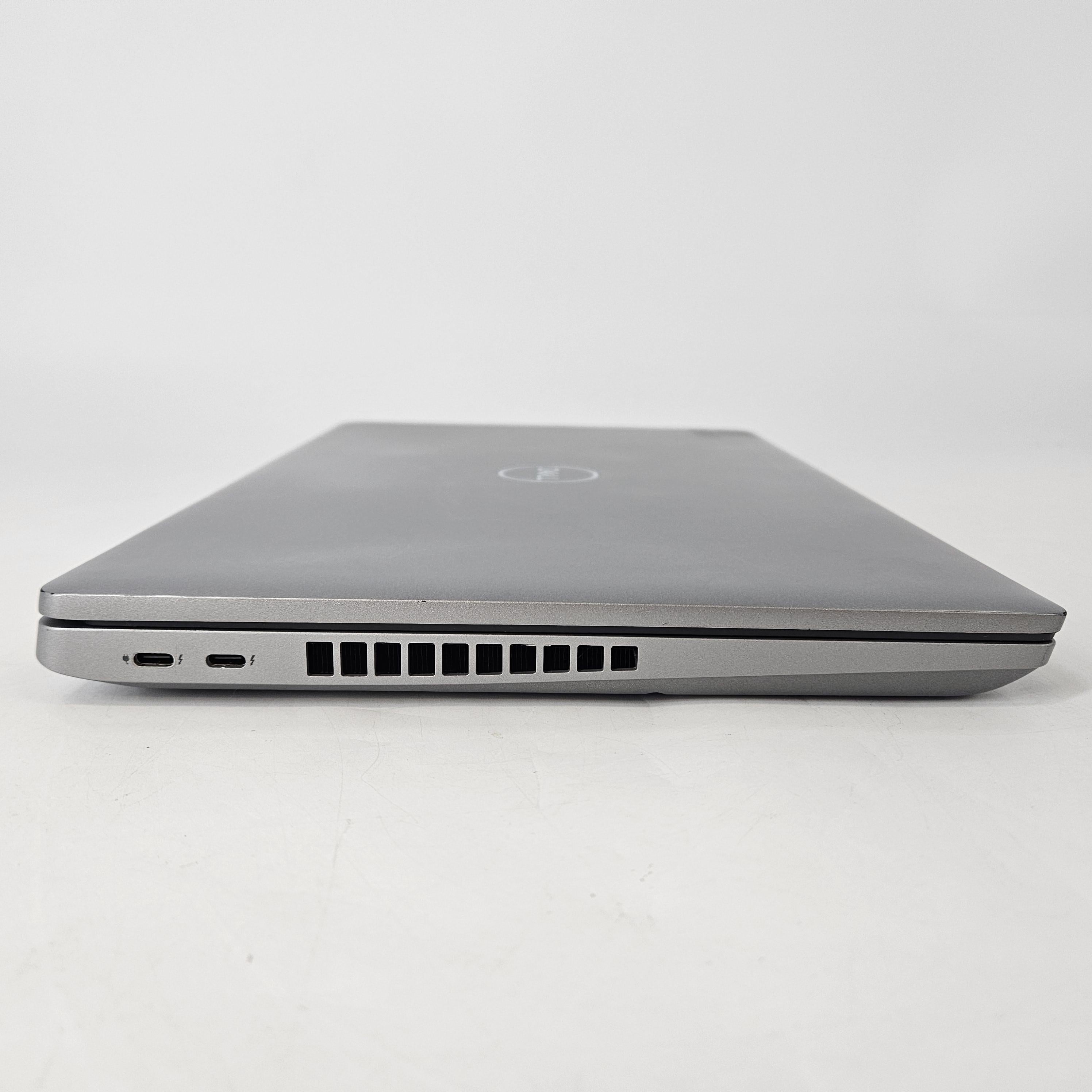 Dell Latitude 5531 15.6 Silver 1.8 GHz Intel Core i7 12th Gen. 16GB RAM 256GB Solid State Drive
