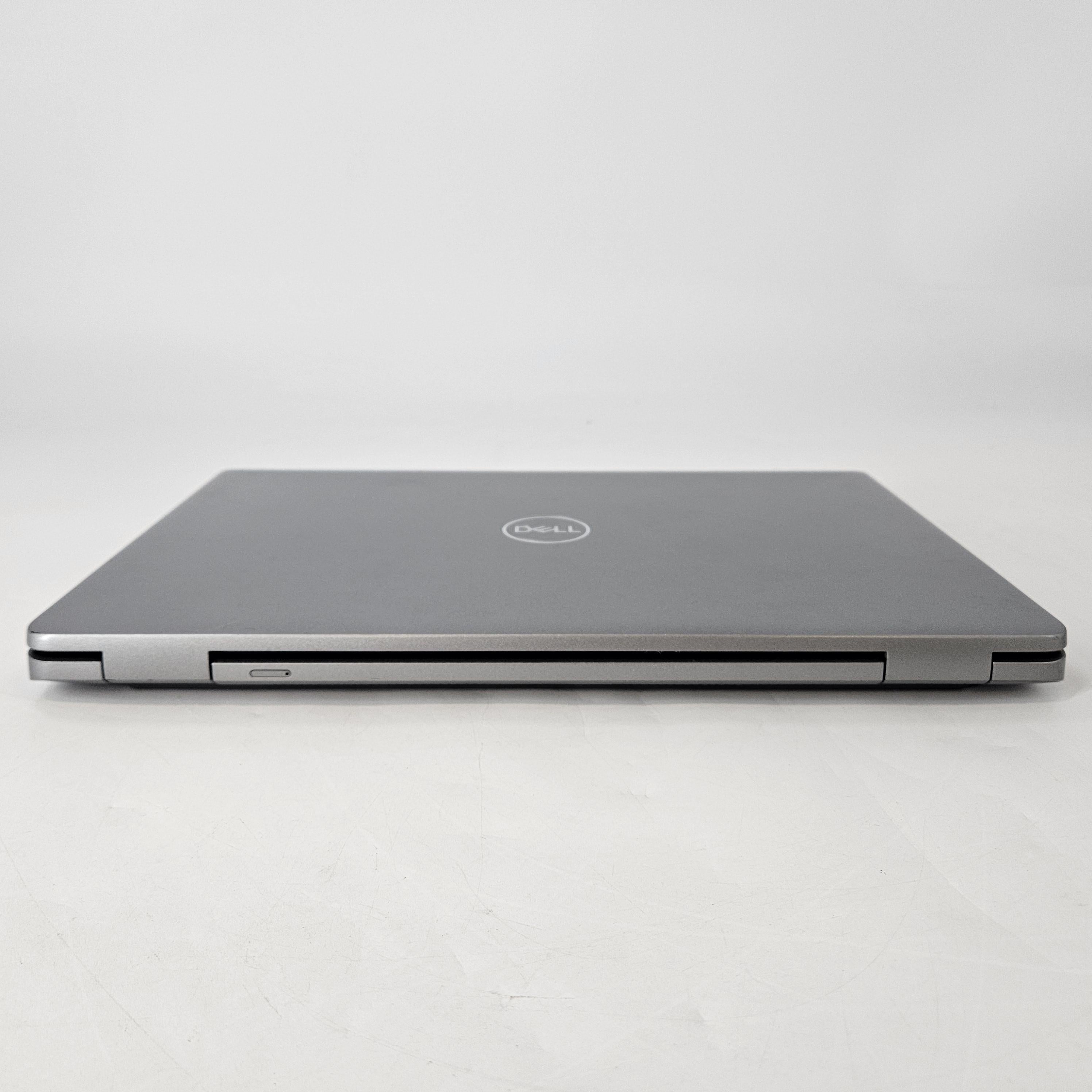 Dell Latitude 5540 15.6 Gray 1.7 GHz Intel Core i7 13th Gen. 32GB RAM 512GB Solid State Drive