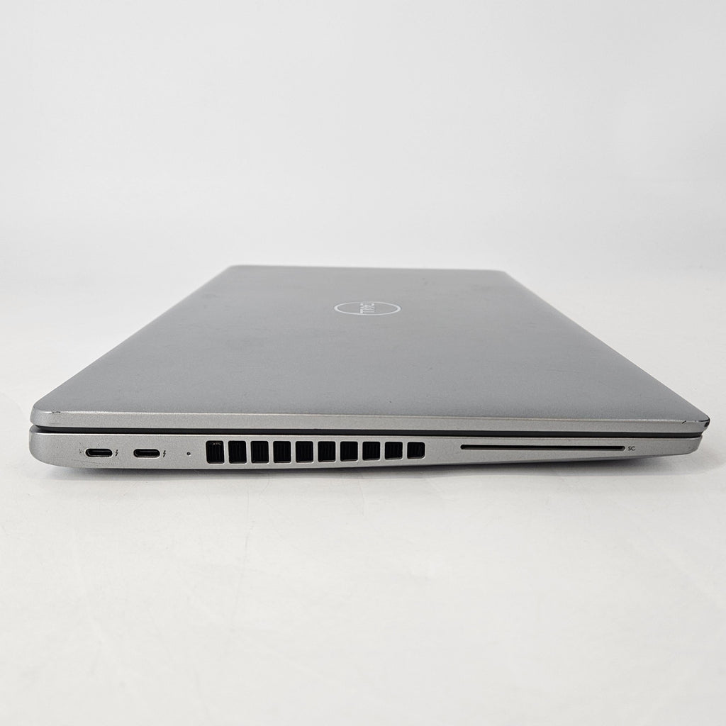 Dell Latitude 5540 15.6 Gray 1.7 GHz Intel Core i7 13th Gen. 32GB RAM 512GB Solid State Drive