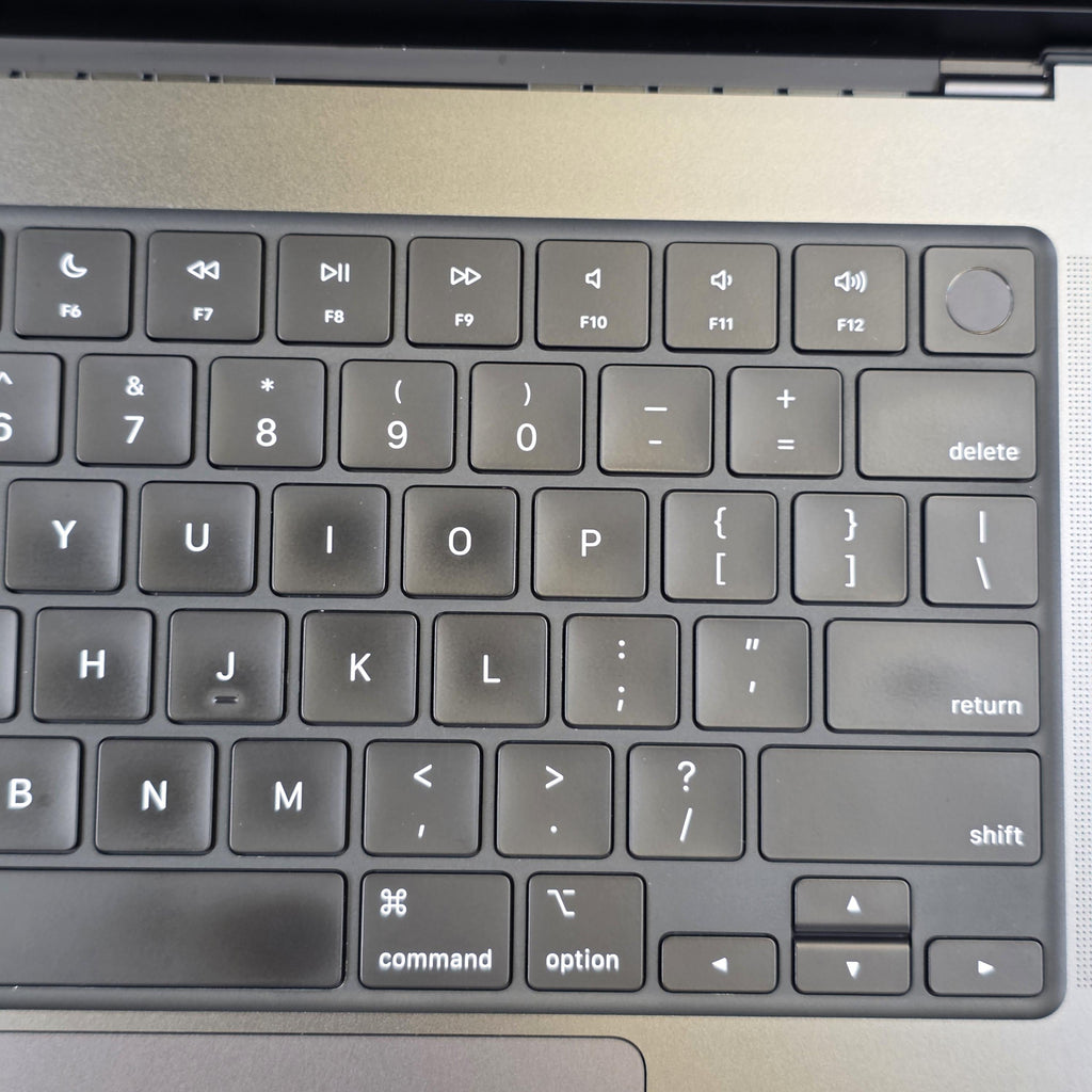 MacBook Pro 16 2024 Space Black 4.4 GHz M4 Max 16-Core CPU 128GB Unified Memory 2TB Solid State Drive 40-Core GPU