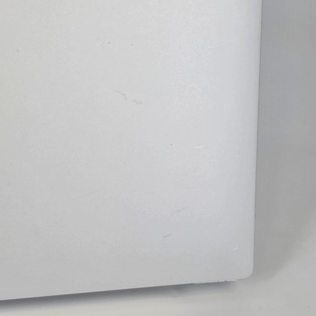 Dell XPS 15 9520 White 2.3 GHz Intel Core i7 12th Gen. 32GB RAM 512GB Solid State Drive NVIDIA GeForce RTX 3050 Ti 4 GB