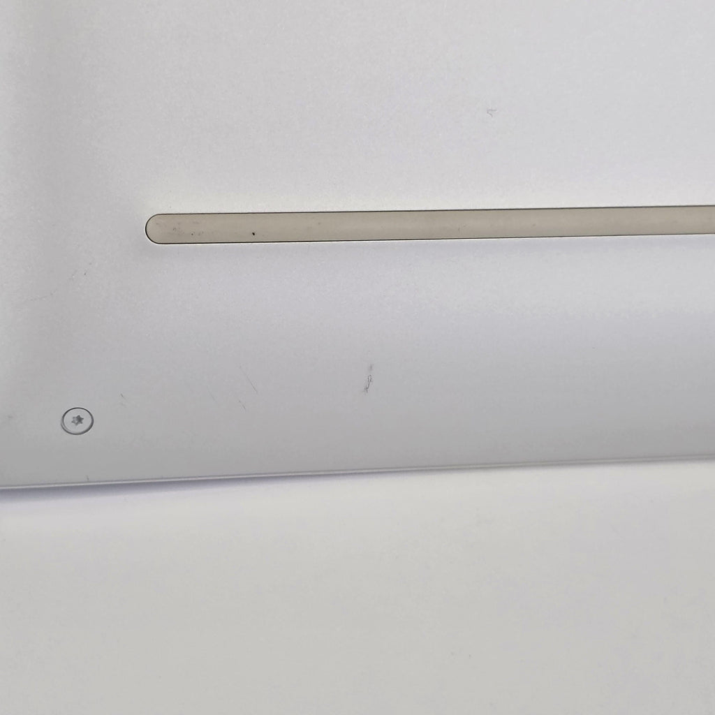 Dell XPS 15 9520 White 2.3 GHz Intel Core i7 12th Gen. 32GB RAM 512GB Solid State Drive NVIDIA GeForce RTX 3050 Ti 4 GB