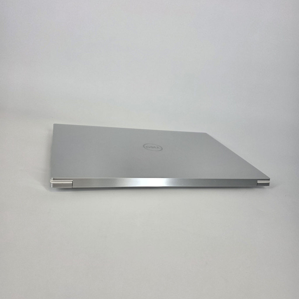 Dell XPS 15 9520 White 2.3 GHz Intel Core i7 12th Gen. 32GB RAM 512GB Solid State Drive NVIDIA GeForce RTX 3050 Ti 4 GB