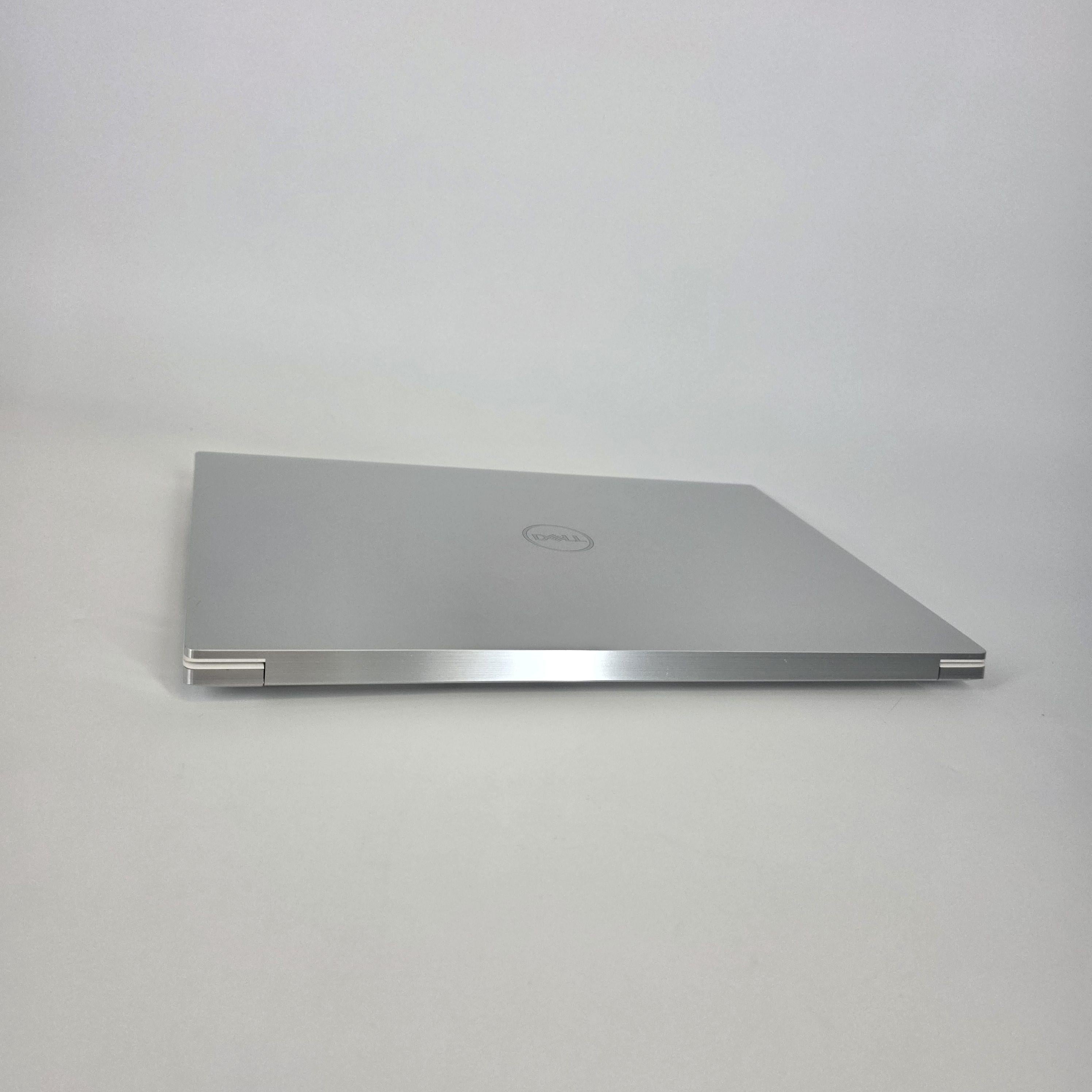 Dell XPS 15 9520 White 2.3 GHz Intel Core i7 12th Gen. 32GB RAM 512GB Solid State Drive NVIDIA GeForce RTX 3050 Ti 4 GB
