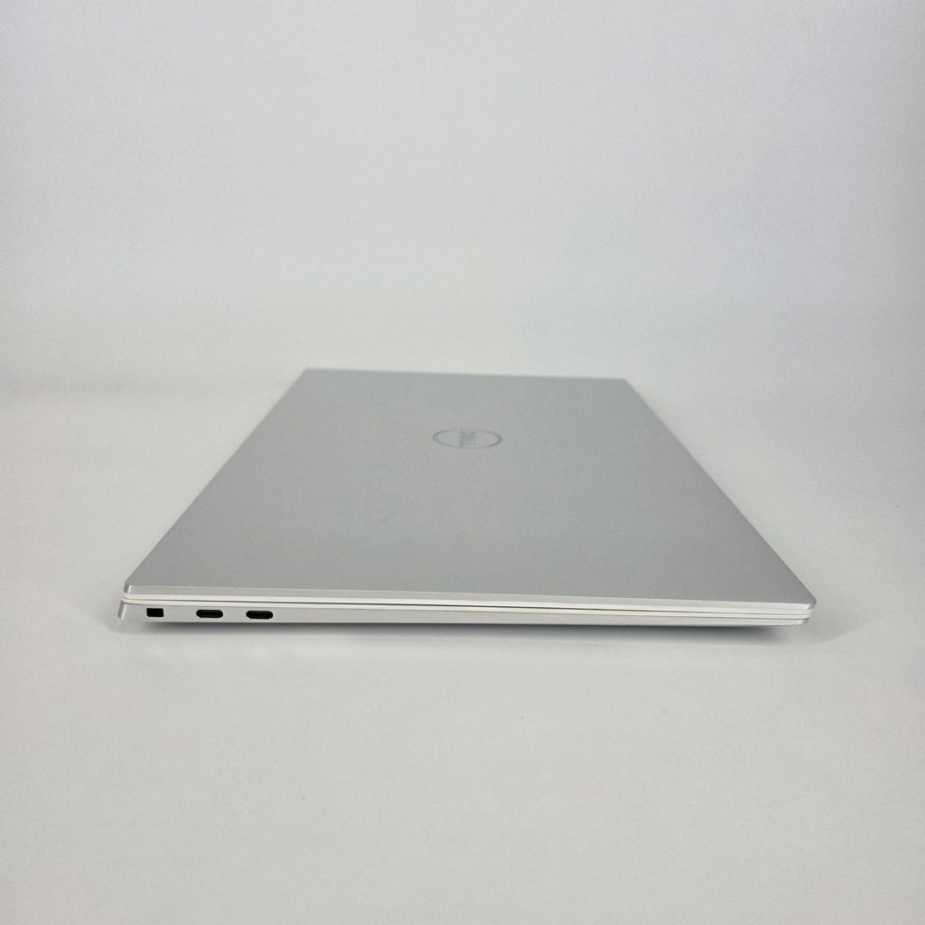 Dell XPS 15 9520 White 2.3 GHz Intel Core i7 12th Gen. 32GB RAM 512GB Solid State Drive NVIDIA GeForce RTX 3050 Ti 4 GB