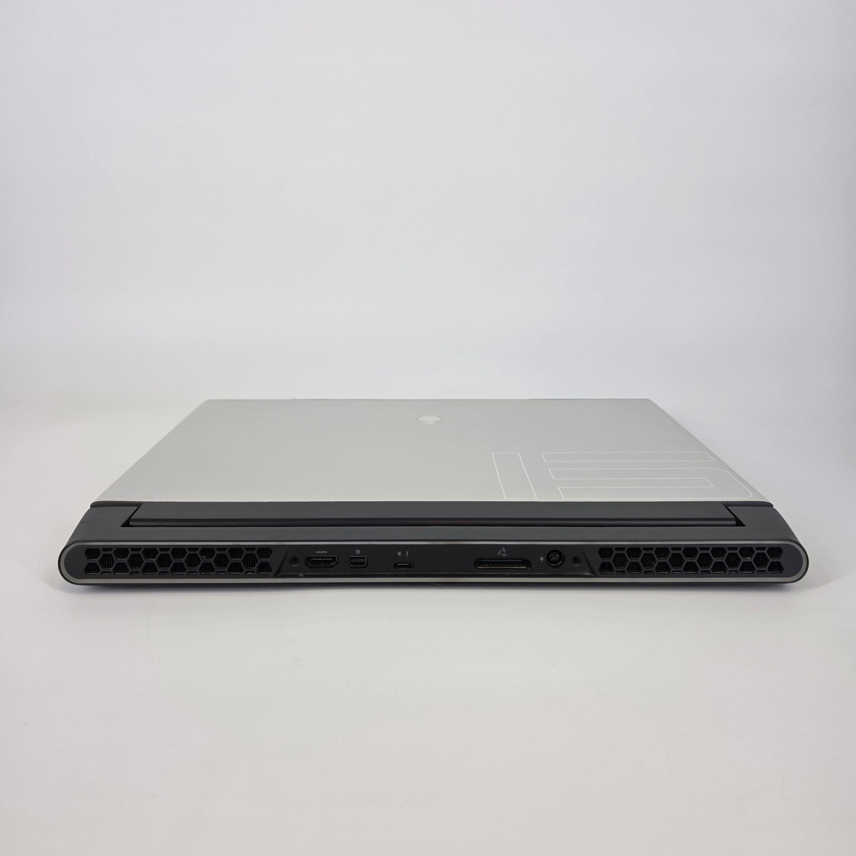 Dell Alienware m15 R4 White 2.4 GHz Intel Core i9 10th Gen. 32GB RAM 1TB Solid State Drive 512GB Solid State Drive NVIDIA GeForce RTX 3080 8 GB