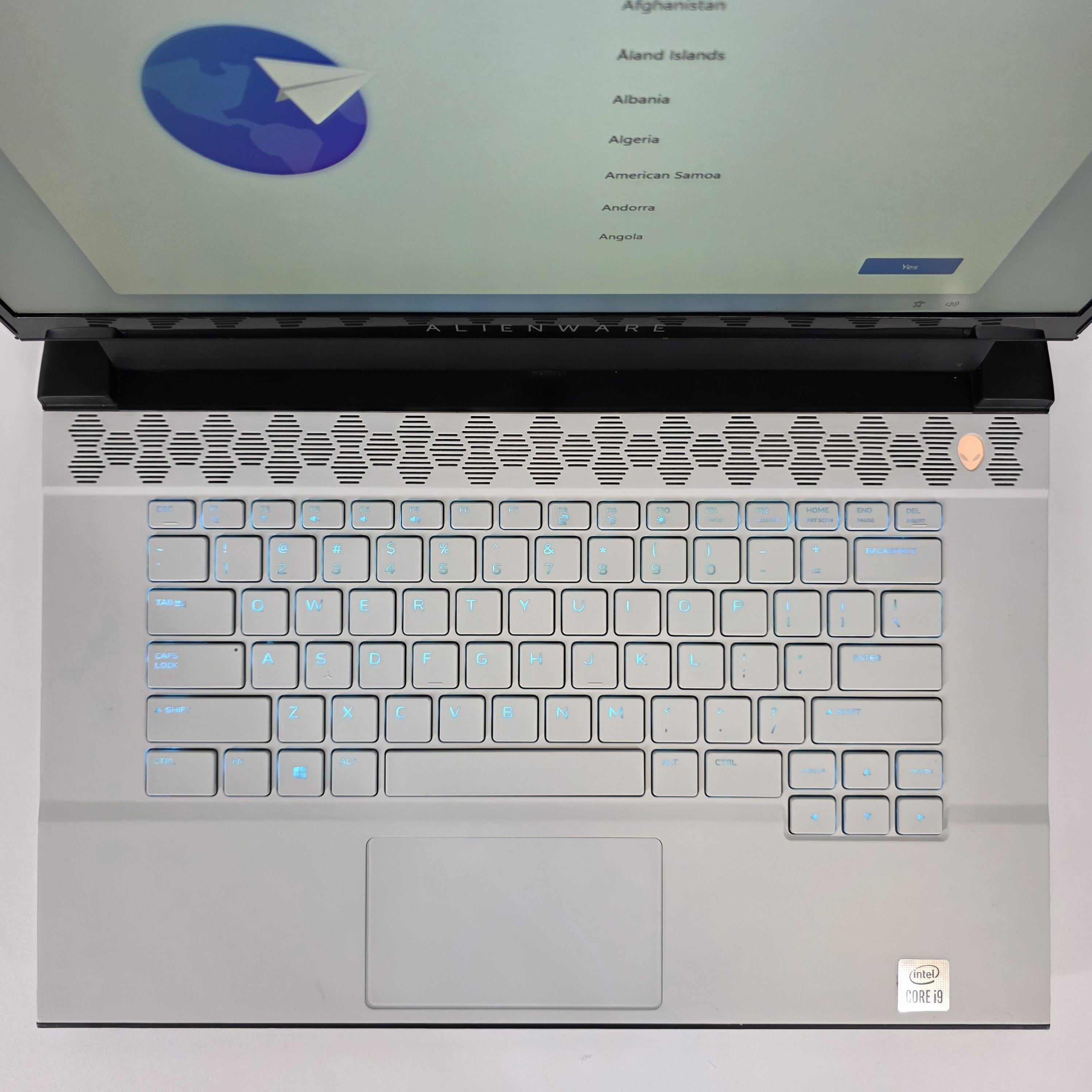Dell Alienware m15 R4 White 2.4 GHz Intel Core i9 10th Gen. 32GB RAM 1TB Solid State Drive 512GB Solid State Drive NVIDIA GeForce RTX 3080 8 GB