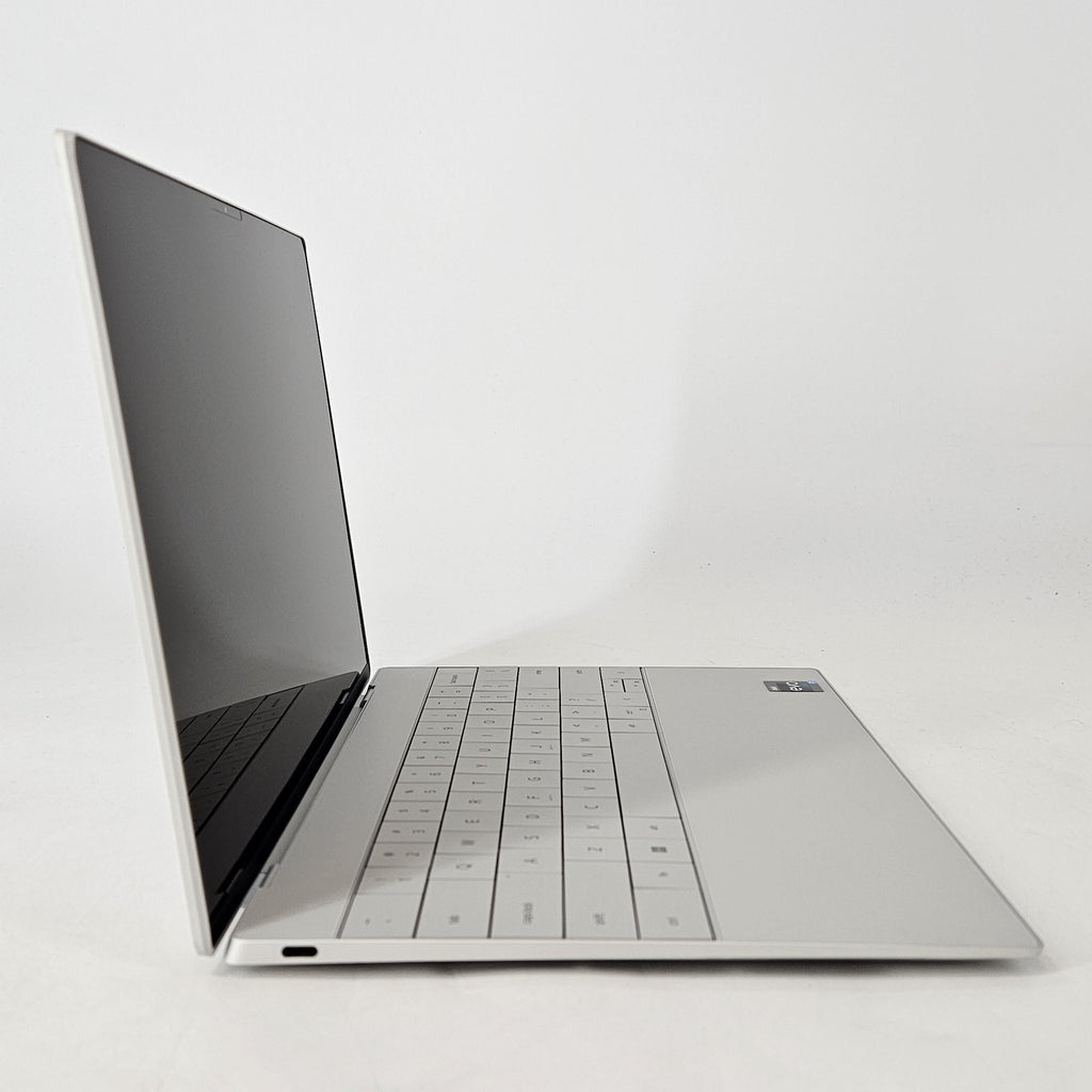 Dell XPS 13 Plus 9320 Silver 1.8 GHz Intel Core i7 12th Gen. 32GB RAM 512GB Solid State Drive