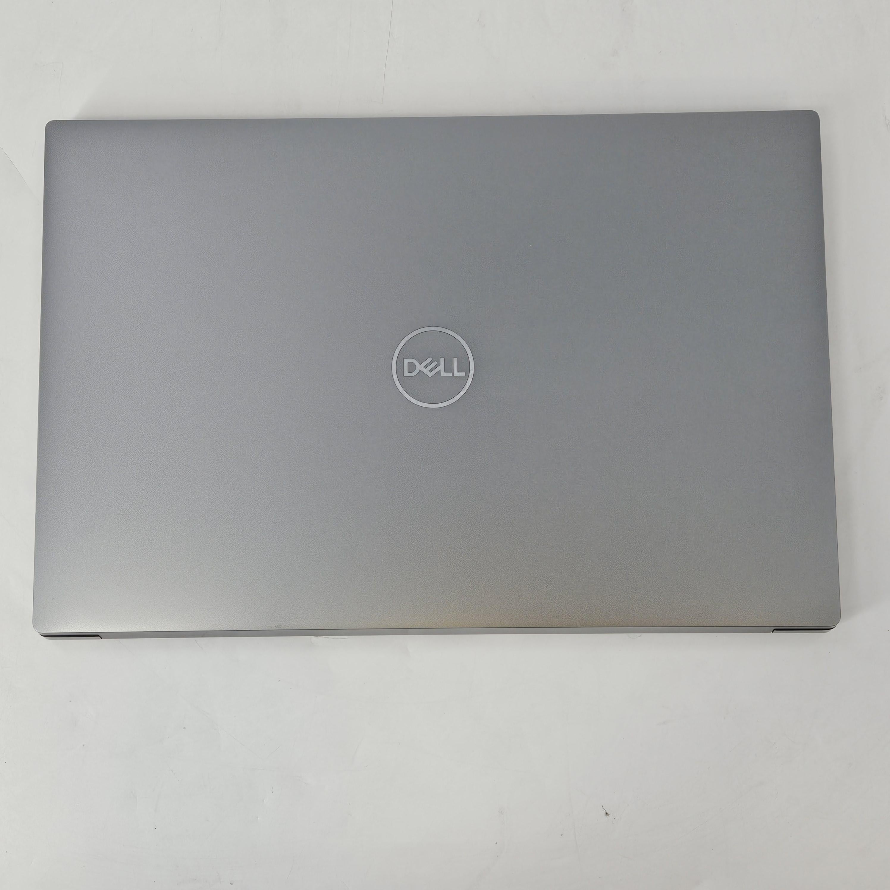 Dell Precision 5560 15.6 Gray 2.3 GHz Intel Core i7 11th Gen. 16GB RAM 512GB Solid State Drive NVIDIA Quadro T1200 4 GB
