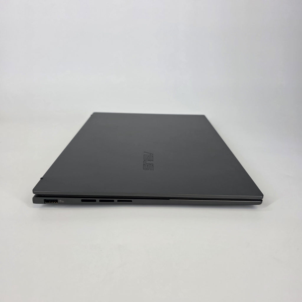 Asus Zenbook 14 Gray 3.6 GHz Intel Core Ultra 5 8GB RAM 512GB Solid State Drive