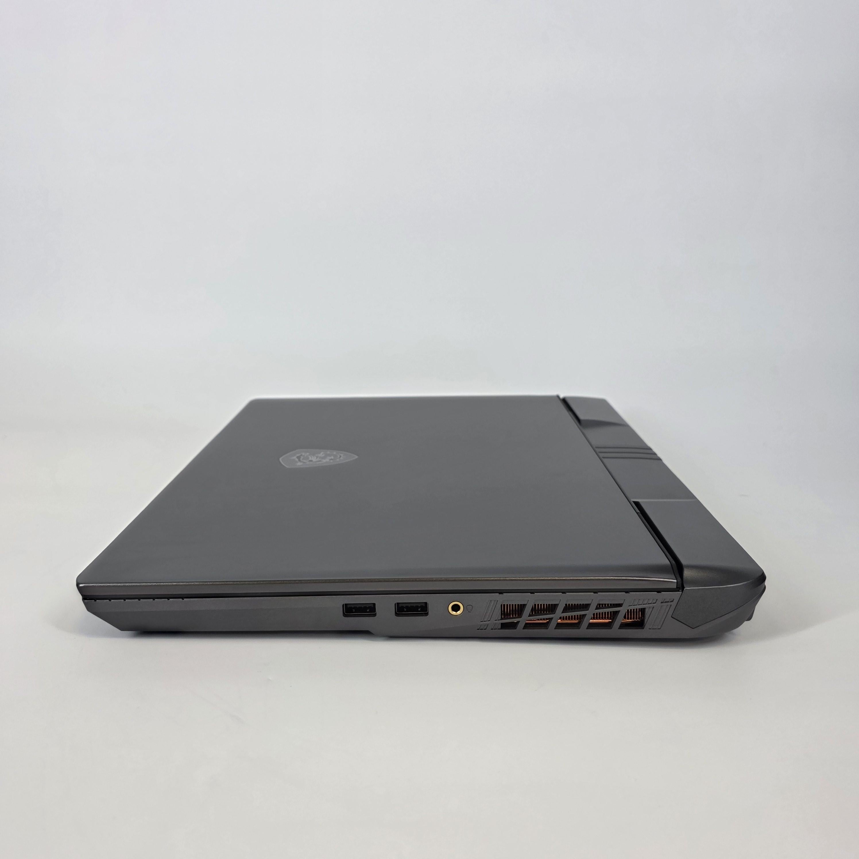 MSI Vector 16 HX AI 16 Gray 2.7 GHz Intel Core Ultra 9 Series 2 32GB RAM 1TB Solid State Drive NVIDIA GeForce RTX 5070 8 GB