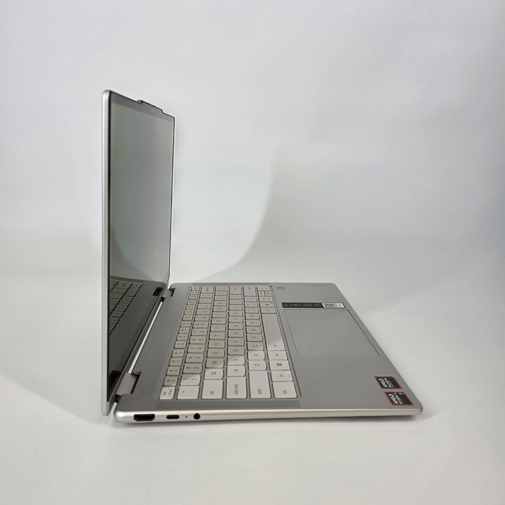 Lenovo Yoga 7 14 Silver 2.0 GHz AMD Ryzen AI 7 350 16GB RAM 1TB Solid State Drive
