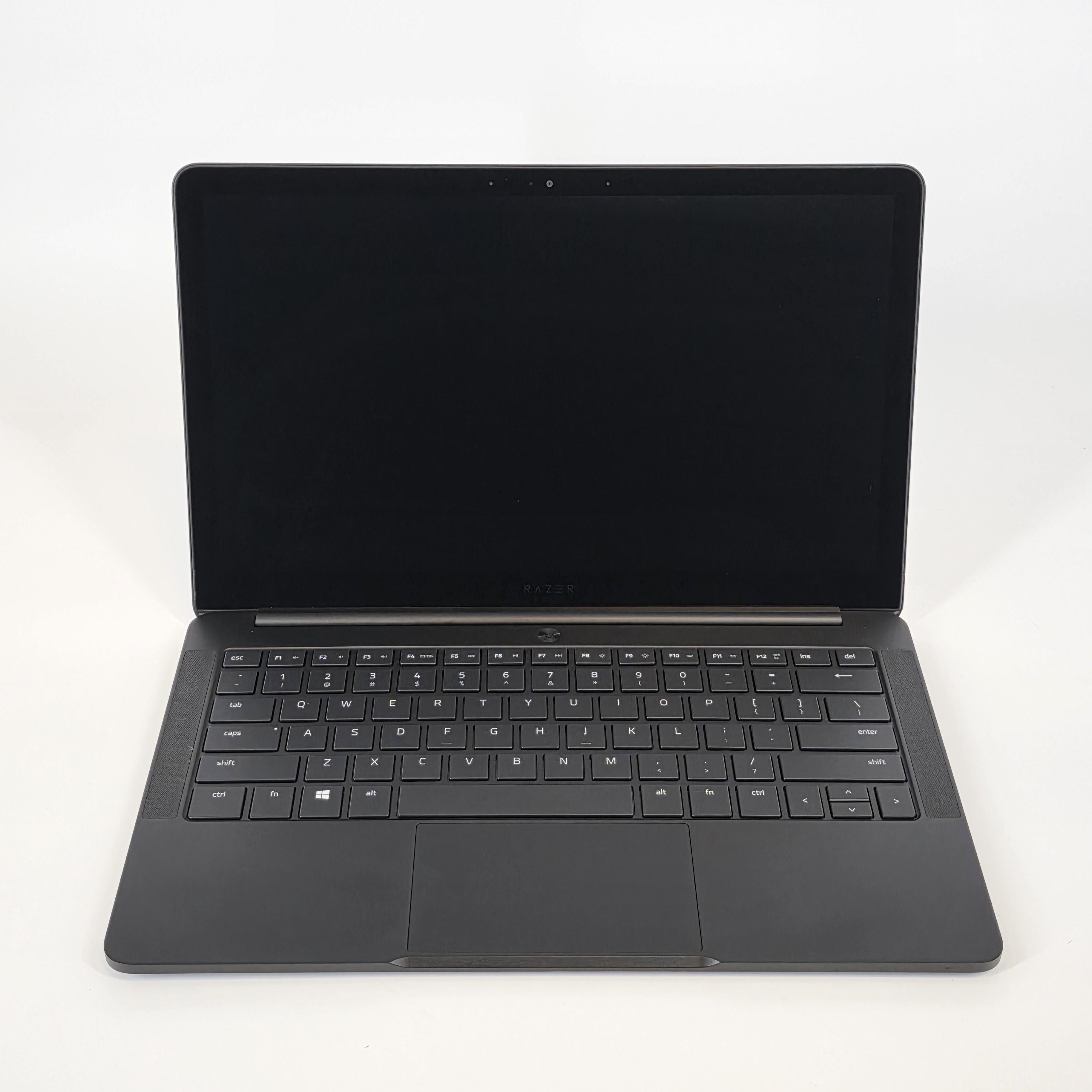 Razer Blade Stealth 13 2017 Black 1.8 GHz Intel Core i7 8th Gen. 16GB RAM 256GB Solid State Drive