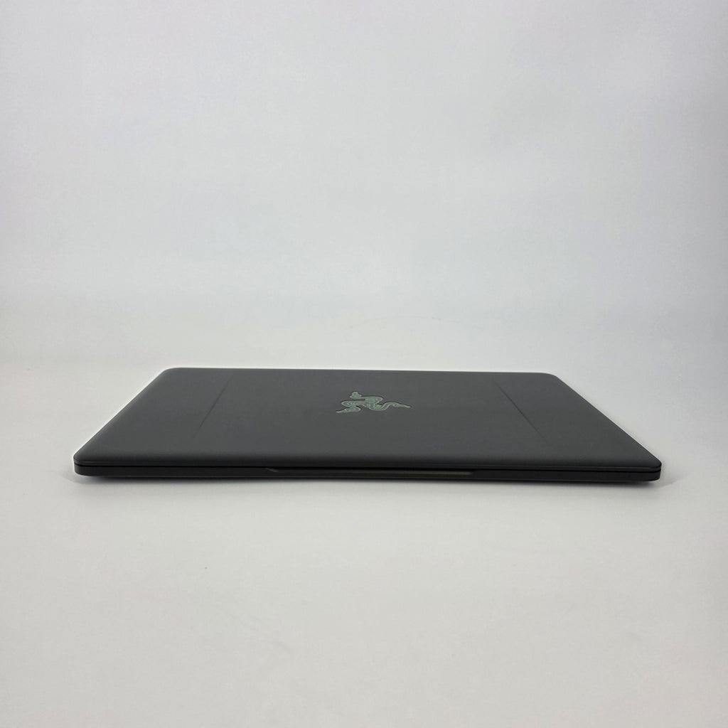 Razer Blade Stealth 13 2017 Black 1.8 GHz Intel Core i7 8th Gen. 16GB RAM 256GB Solid State Drive
