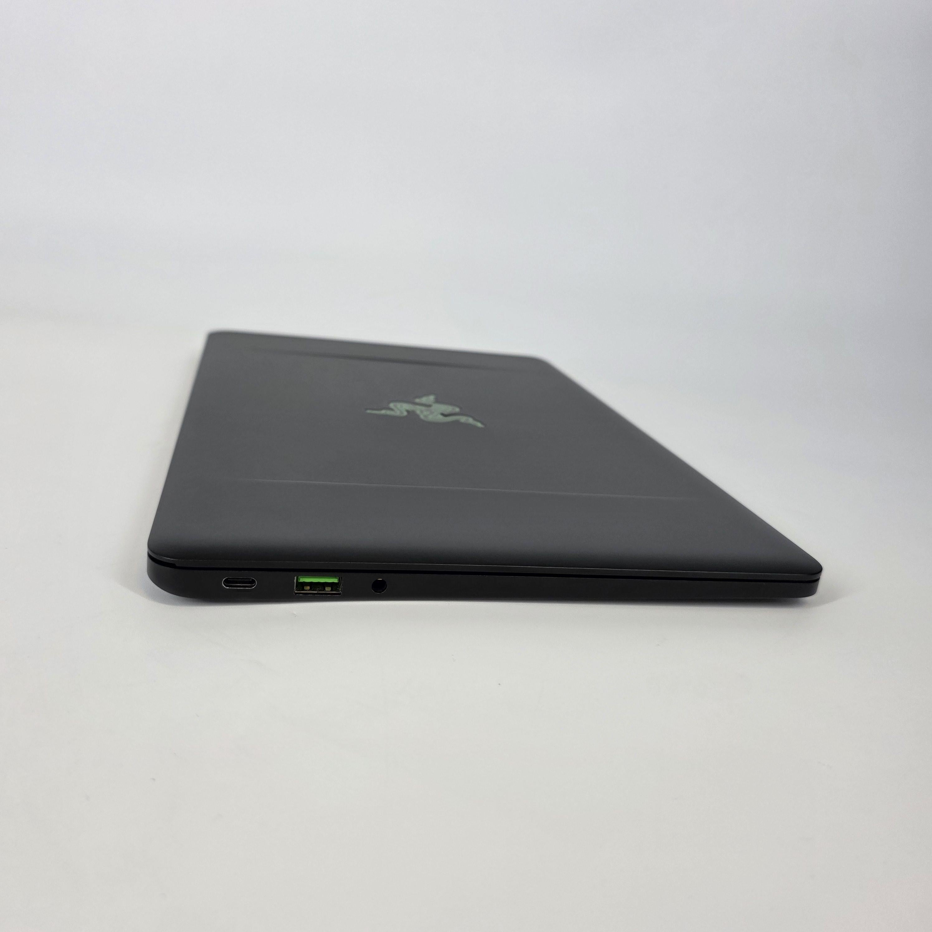 Razer Blade Stealth 13 2017 Black 1.8 GHz Intel Core i7 8th Gen. 16GB RAM 256GB Solid State Drive