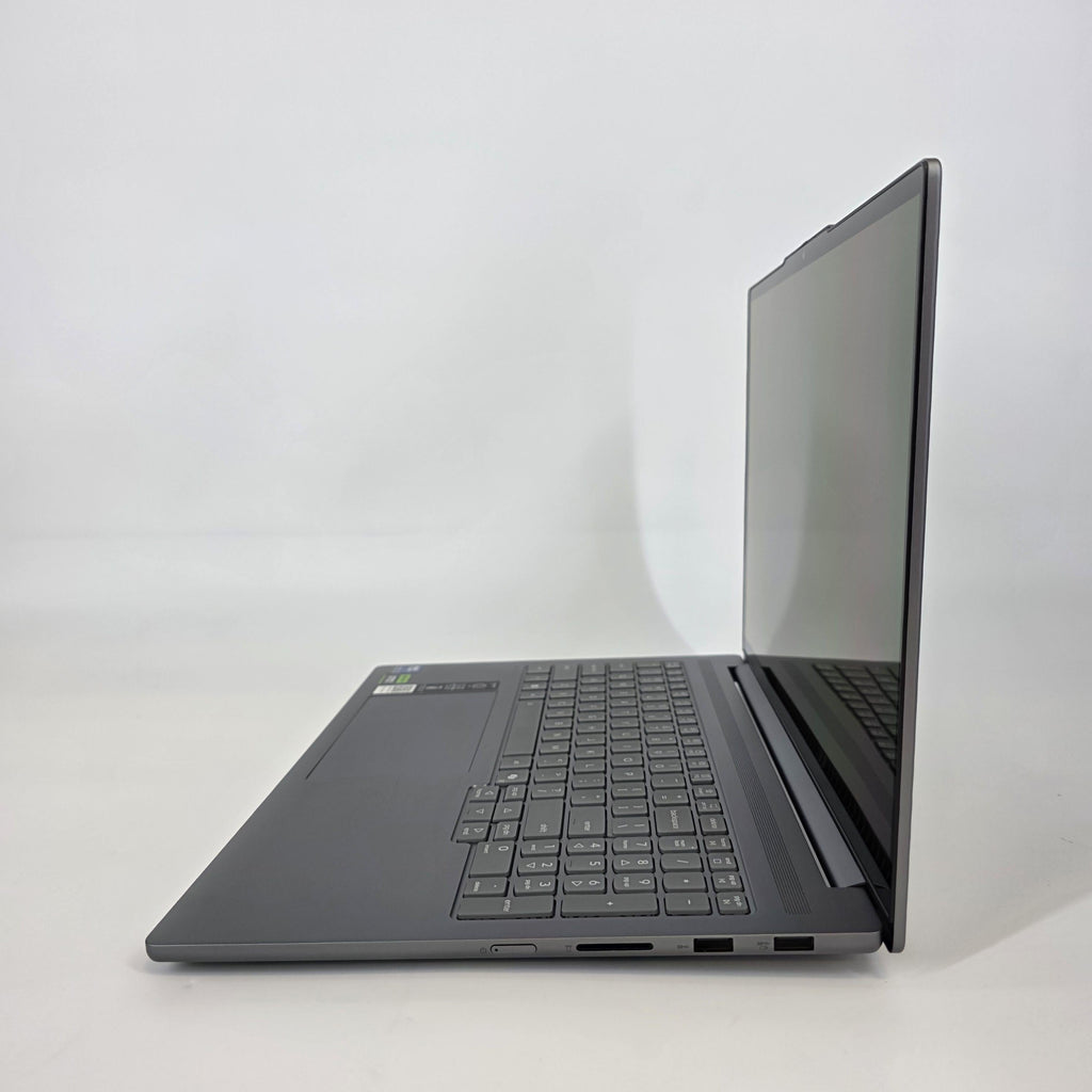 Lenovo IdeaPad Pro 5i 16 Luna Grey 2.9 GHz Intel Core Ultra 9 Series 2 32GB RAM 512GB Solid State Drive NVIDIA GeForce RTX 5050 8 GB