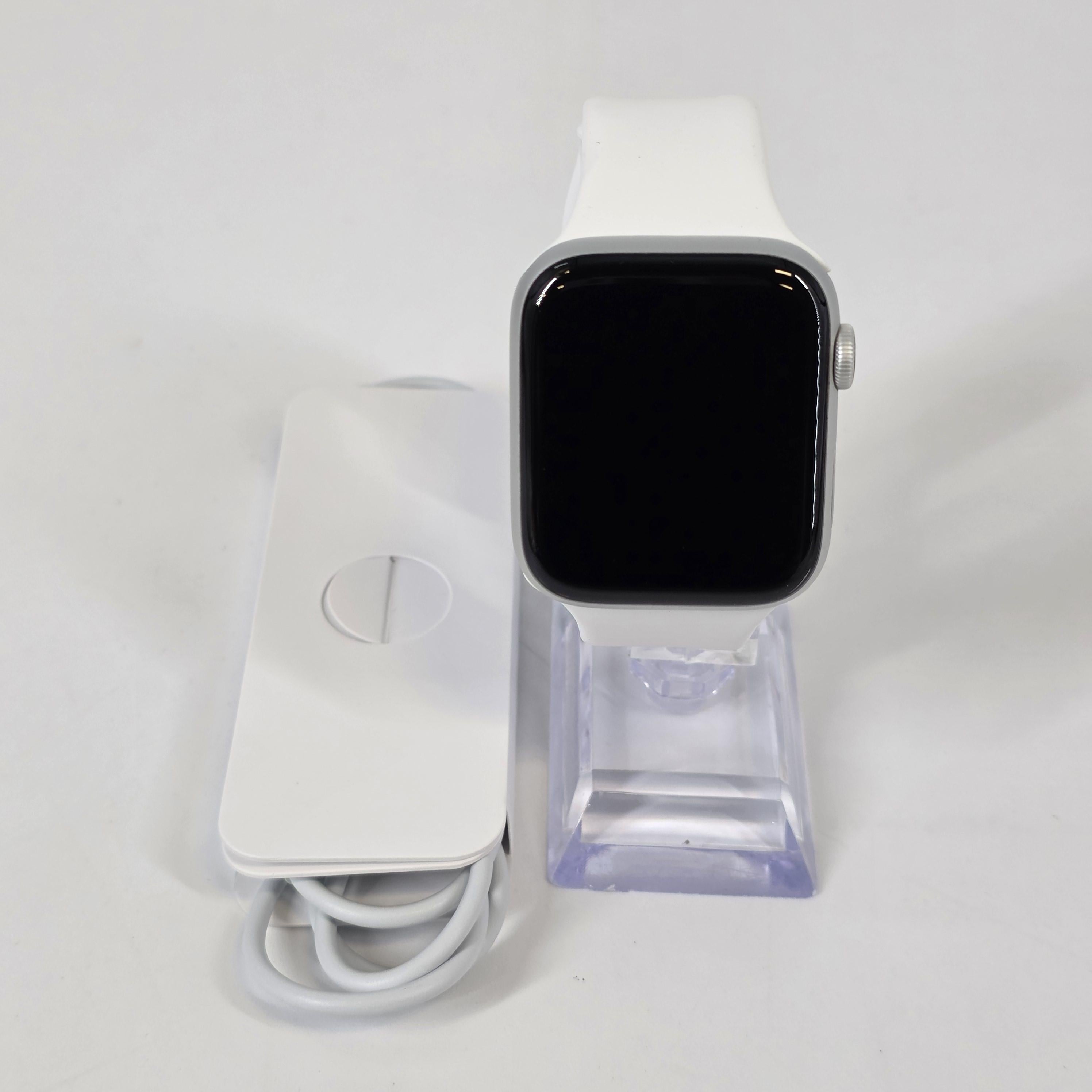 Apple Watch (Series 6) 44mm Silver Unlocked 32GB