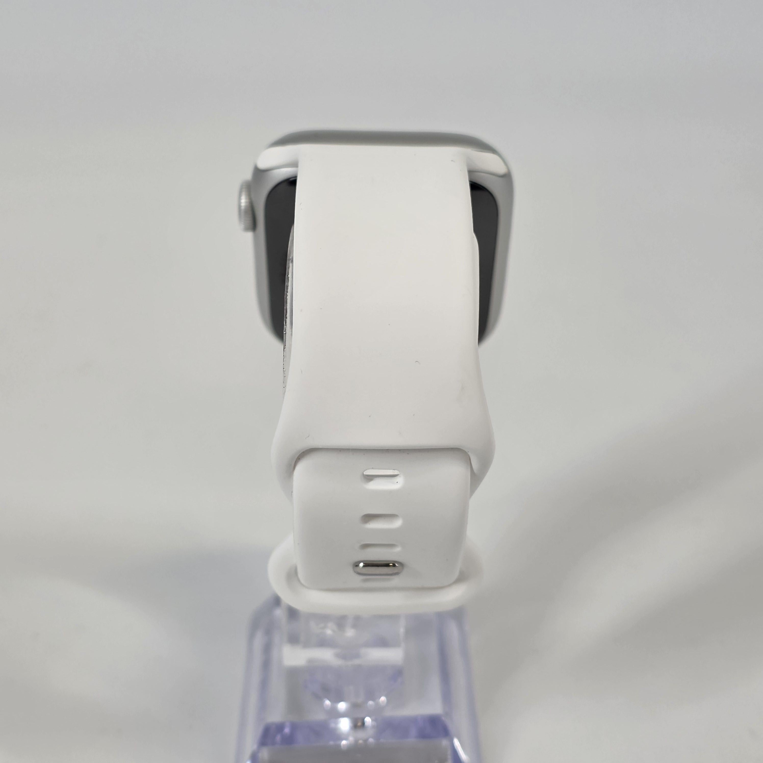 Apple Watch (Series 6) 44mm Silver Unlocked 32GB