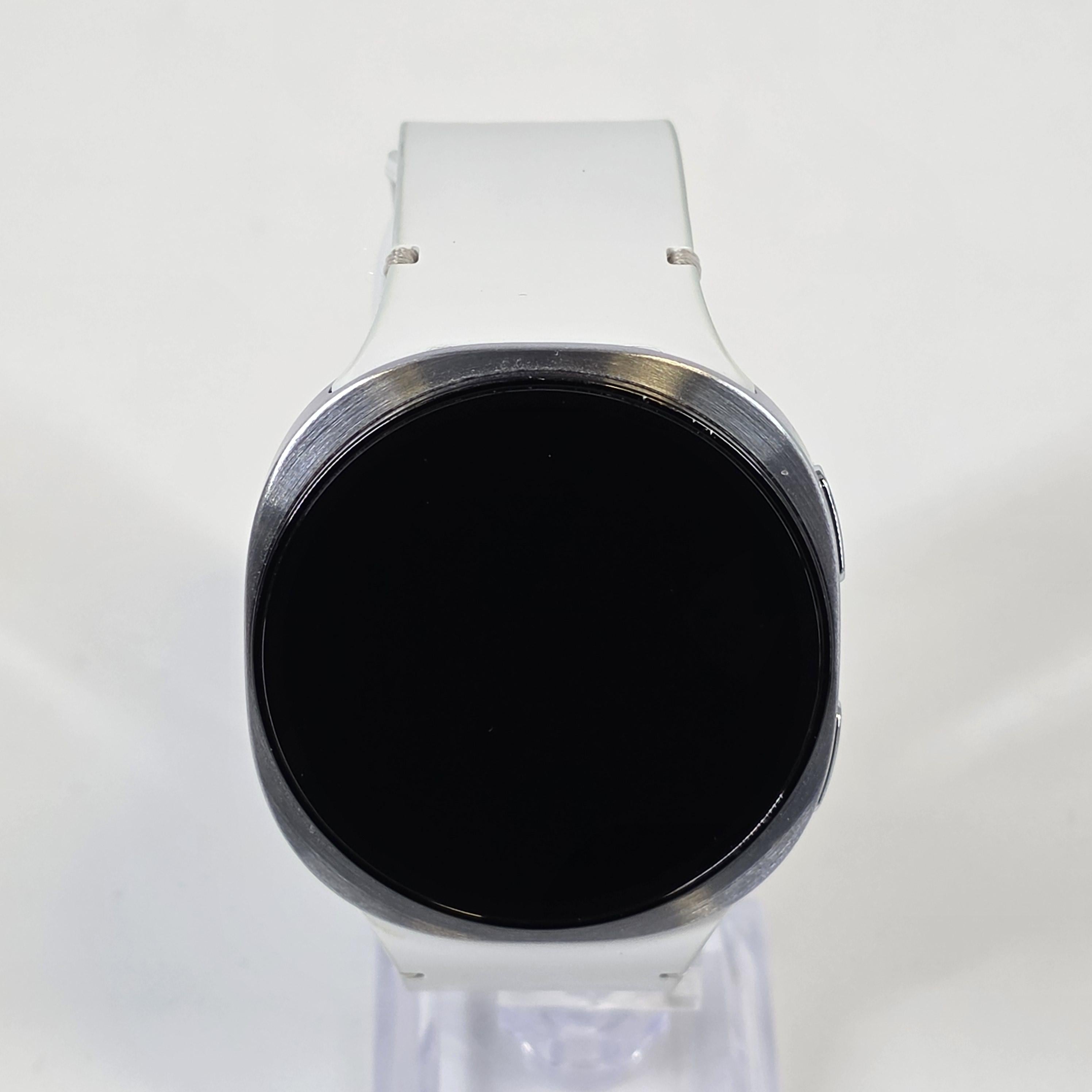 Samsung Galaxy Watch8 44mm Silver Unlocked 32GB