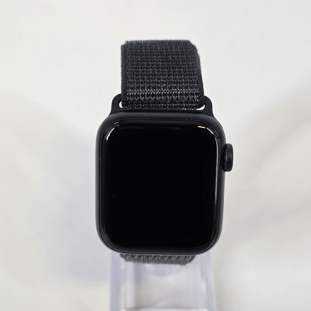 Apple Watch SE 3 40mm Midnight WiFi 64GB
